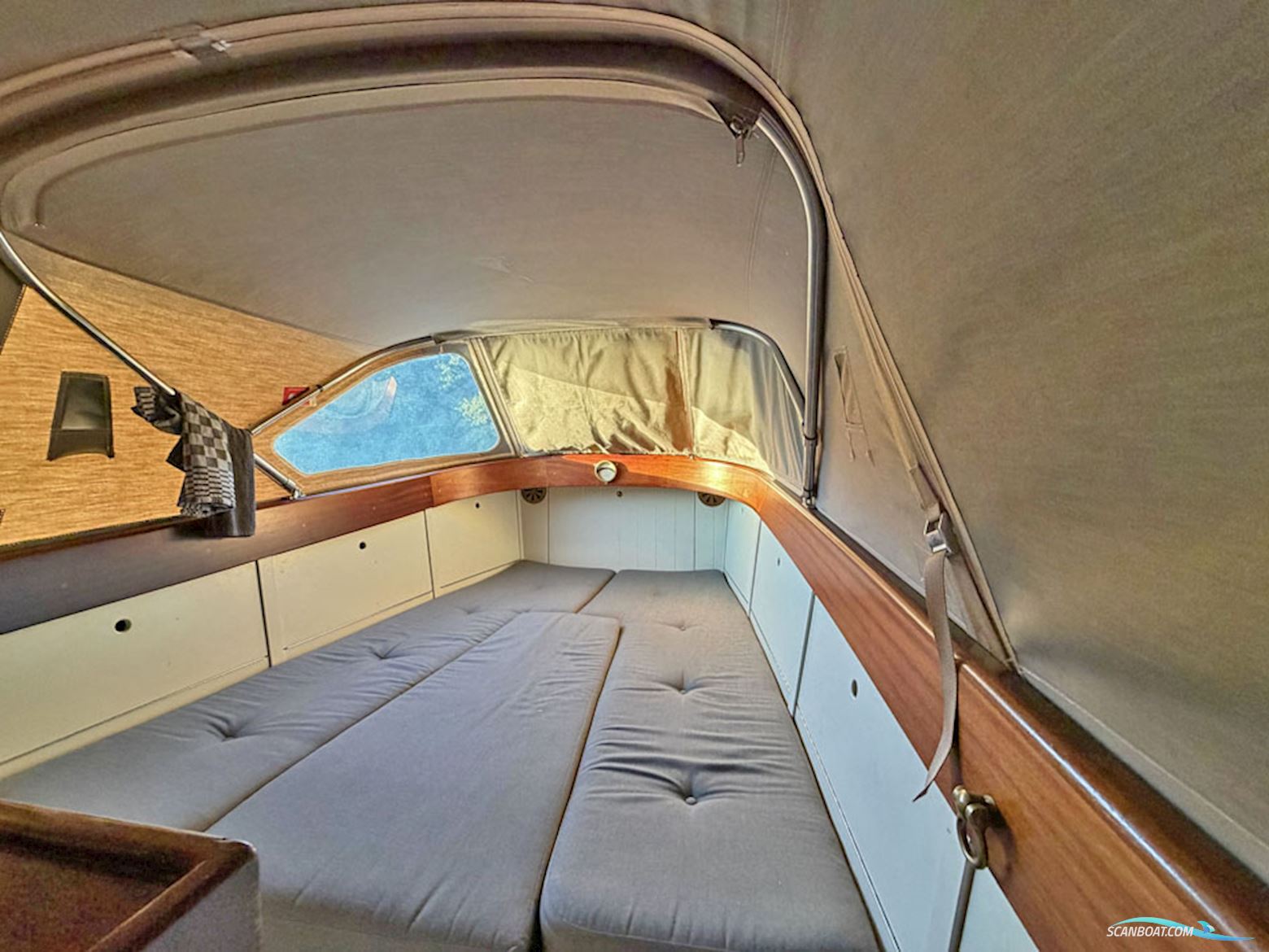ex Marine Motorsloep 30