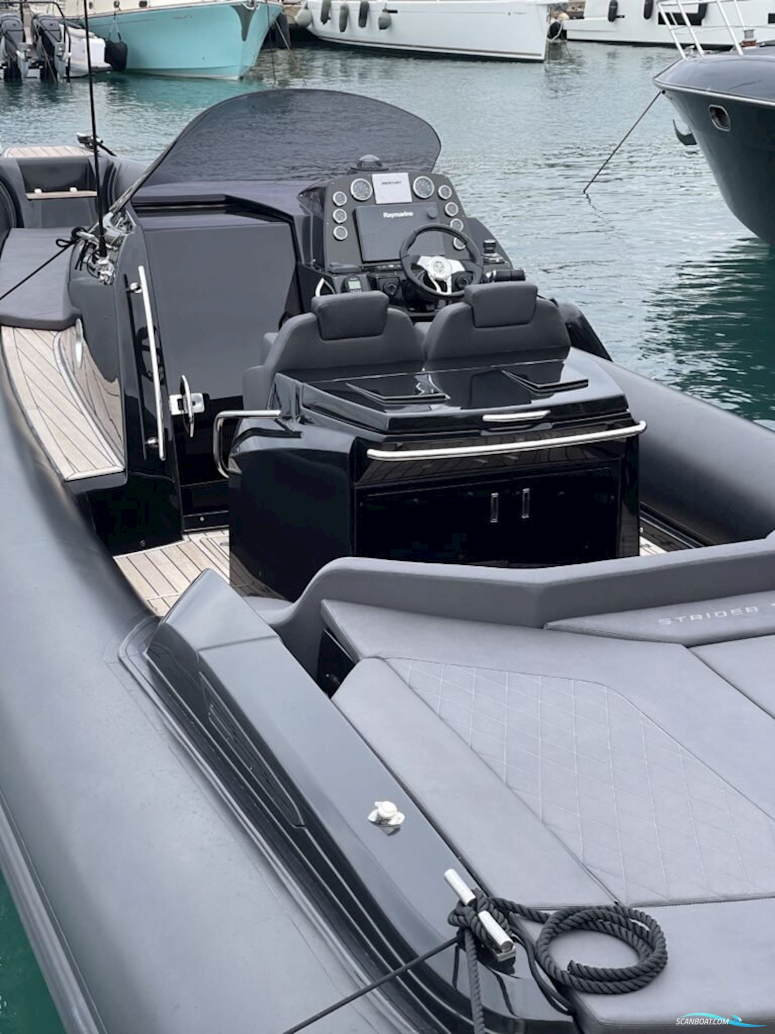 Sacs Strider 11 - 2X Mercruiser 6,2