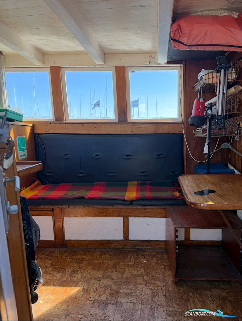 Skonare, Hus / bo Båt