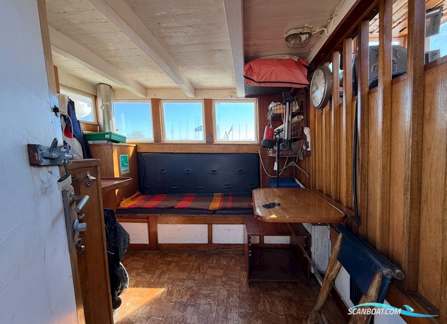 Skonare, Hus / bo Båt