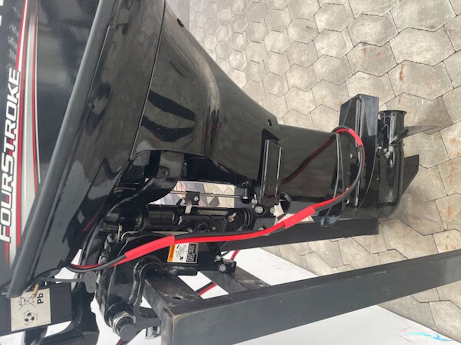 15 hk Mercury 4 takt MLH med el-start og batteri.