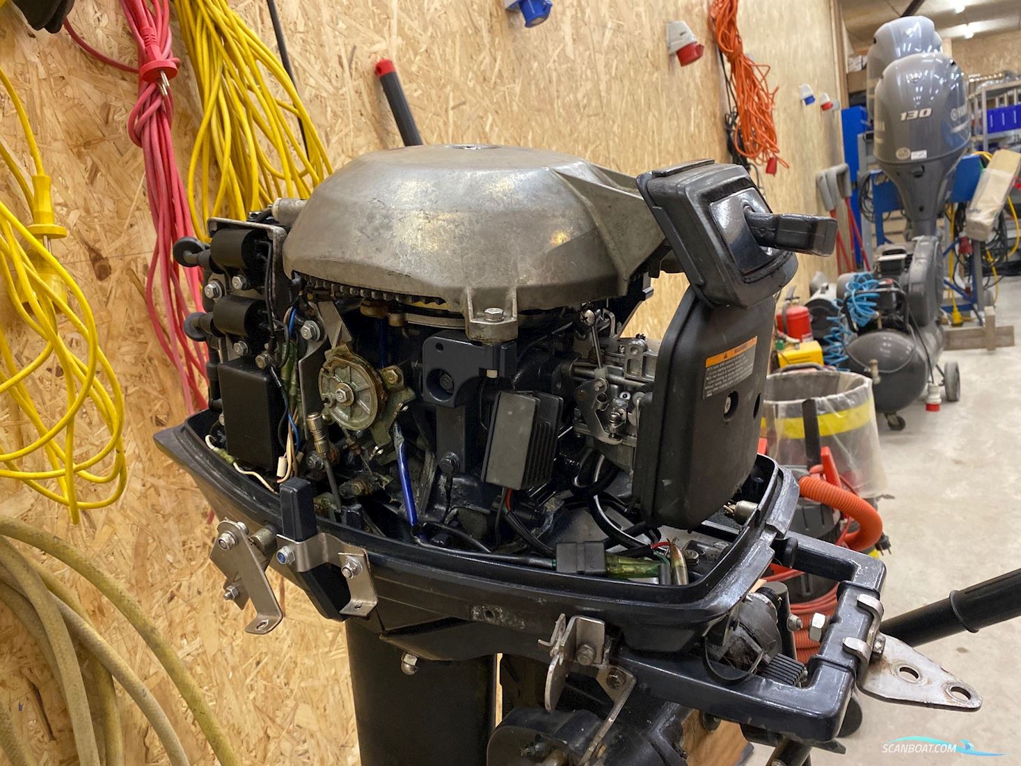 Yamaha F25
