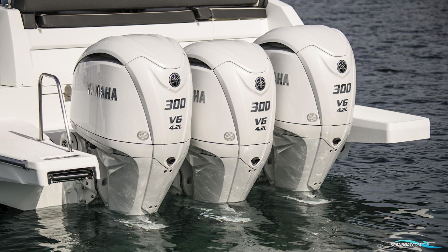 Yamaha F300XSB2 Hvid