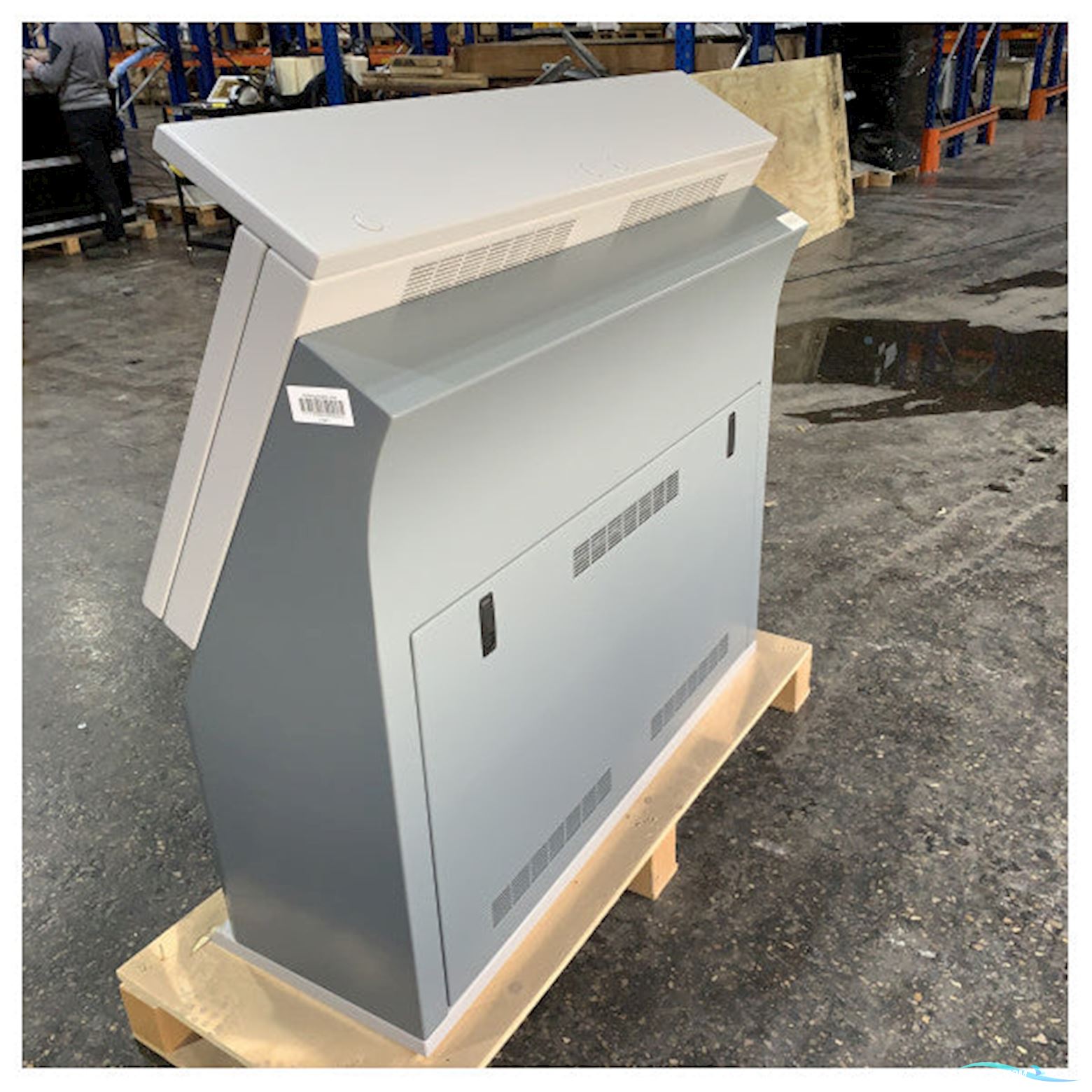 Alphatron Marine Ship Navigation Bridge Console-C Antracite L130 x W50 x H130