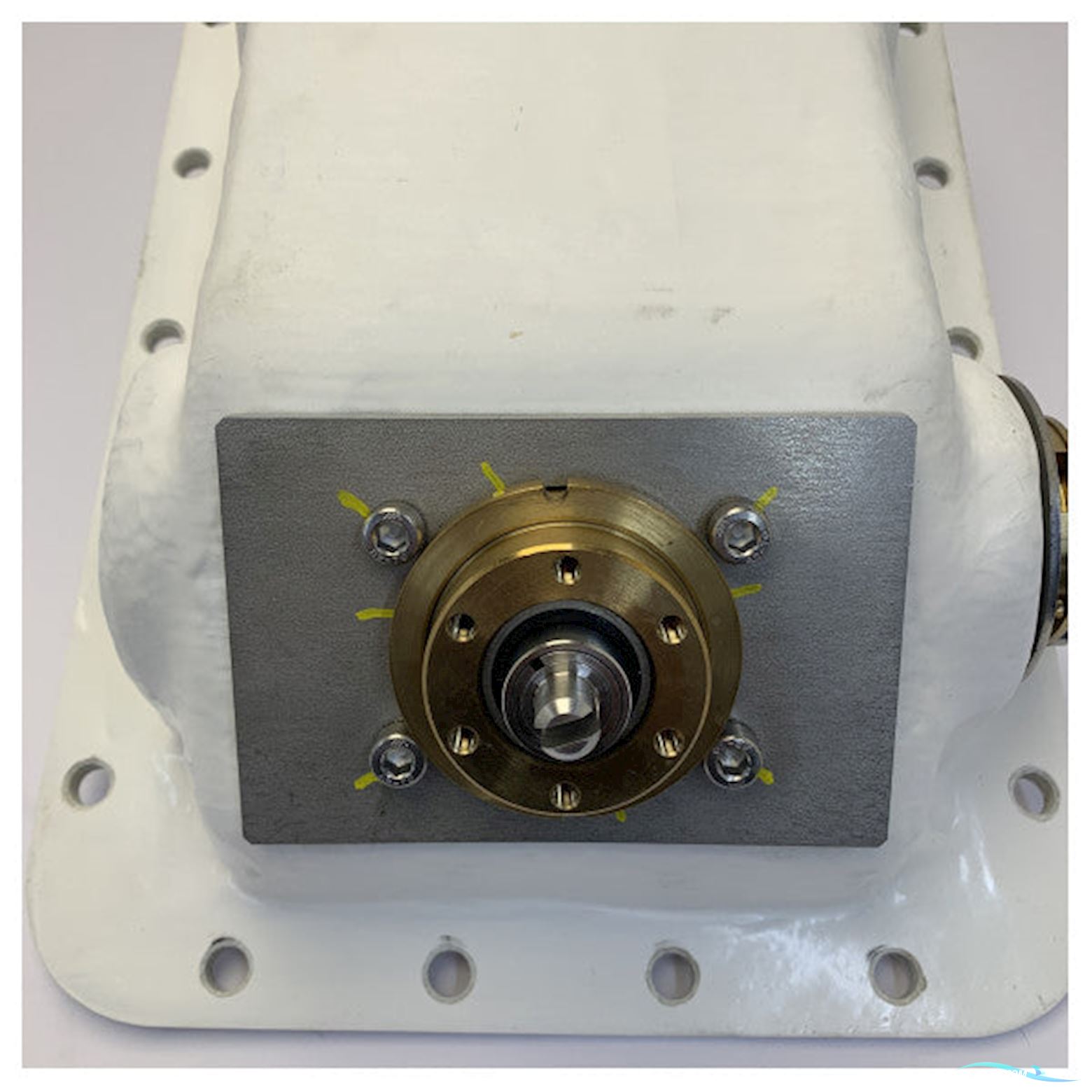 Lewmar RT140 Retractable Bowthruster Base Spare Lid - 56110050