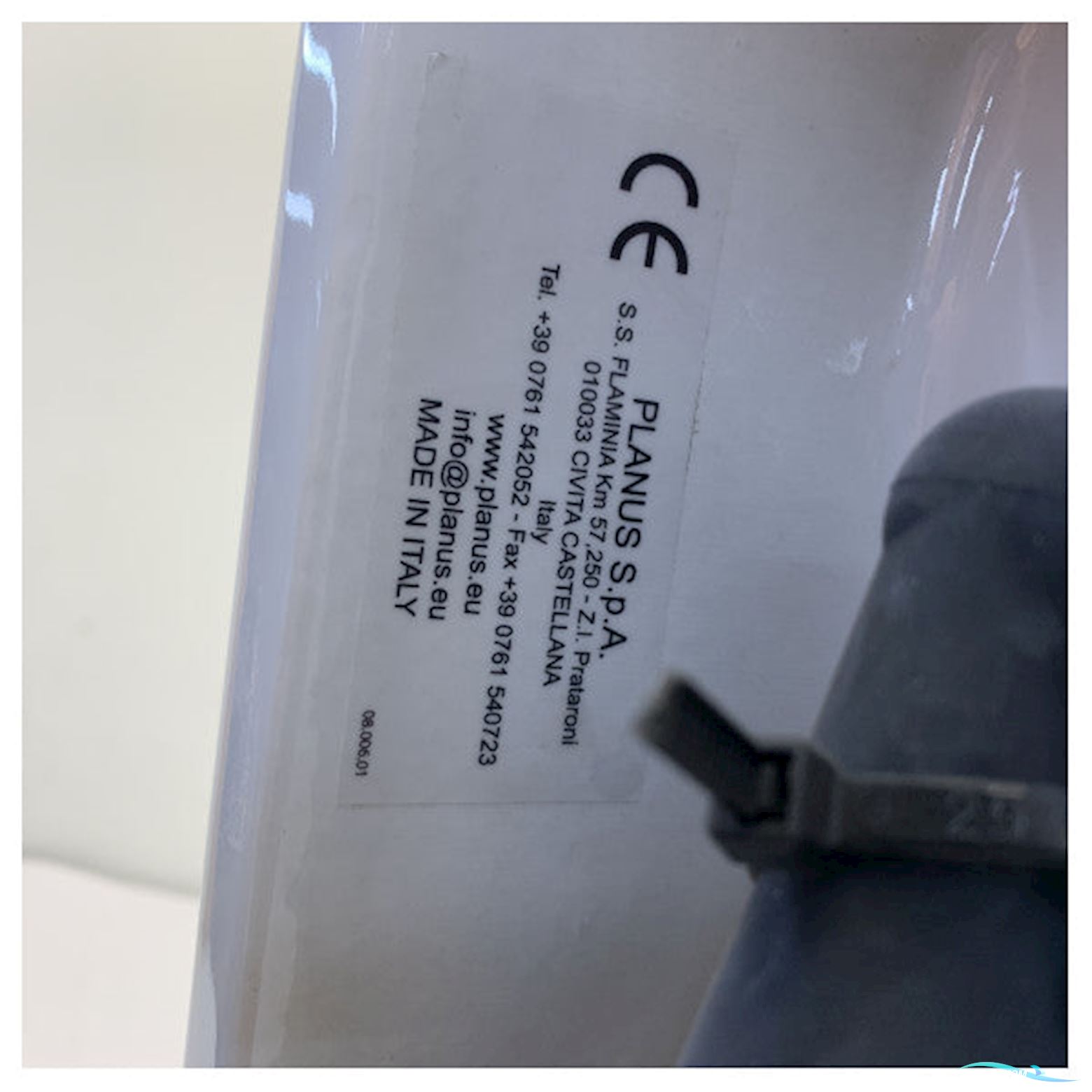 Planus Artic 430 12V Electric Marine Toilet with SoftClose