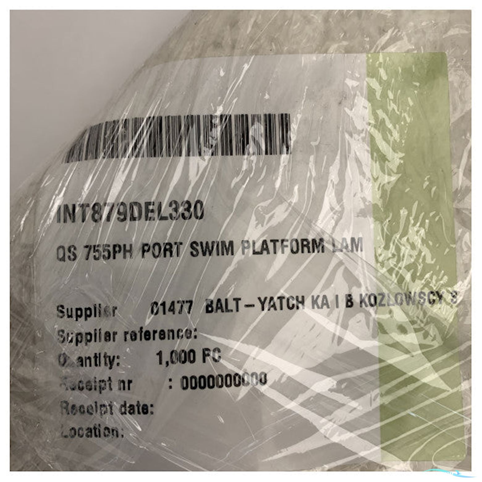 Quicksilver 755 Pilot House Port Side GRP Swimplatform White Coated - 879DEL330