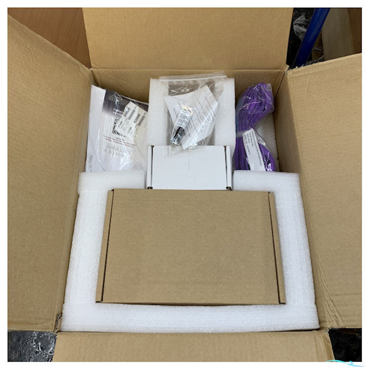 Raymarine Magnum 4kW Radar Pedestal With Vcm100 - E70484