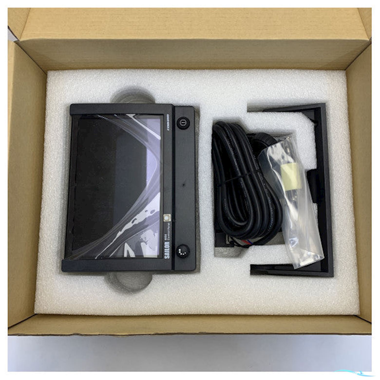 Sailor 6570 DGNSS System Communication System