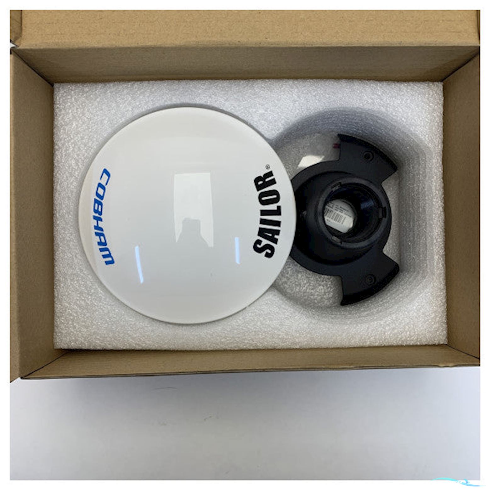 Sailor 6570 DGNSS System Communication System