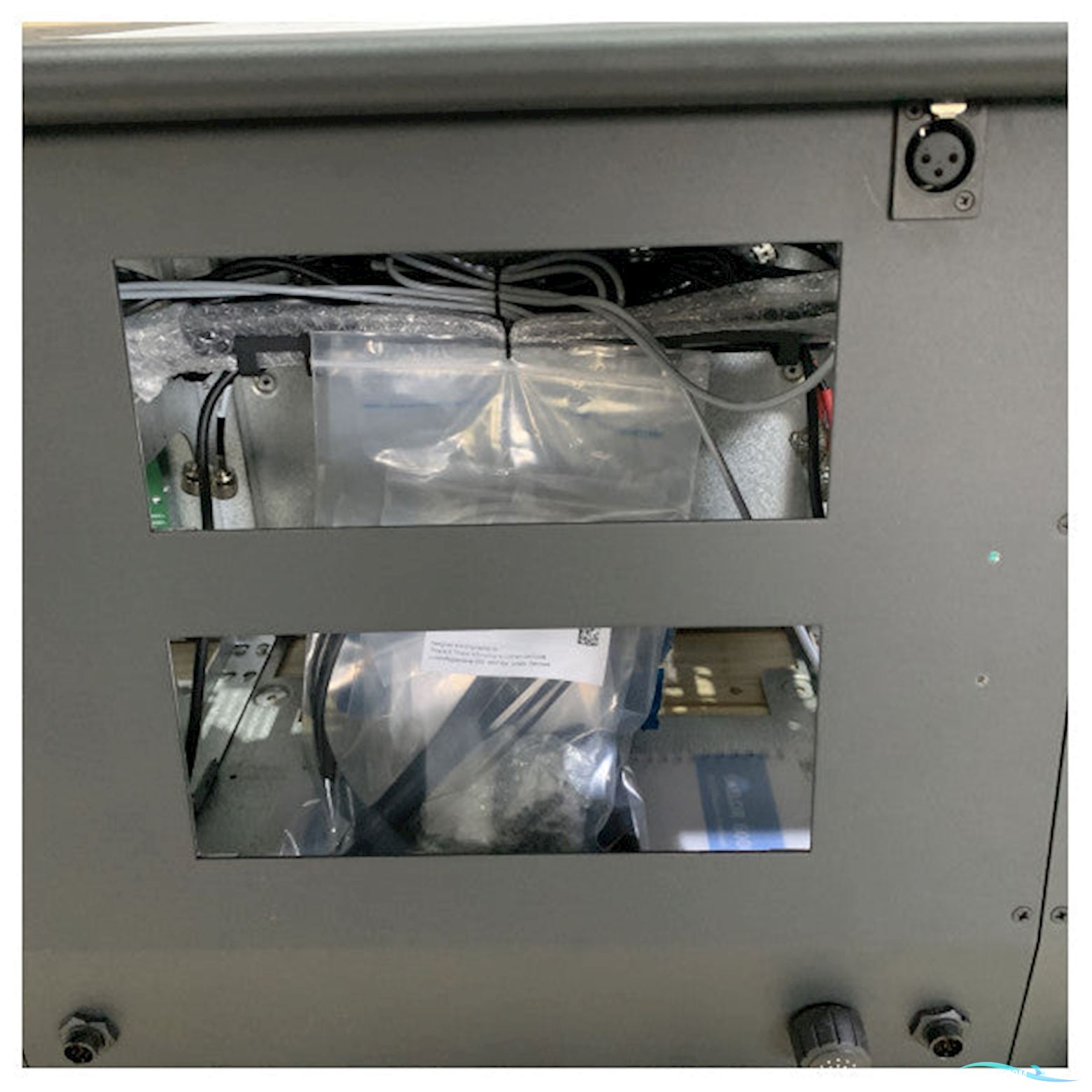 Sailor Cobham 406333D-2000 6333D A3 GMDSS Console