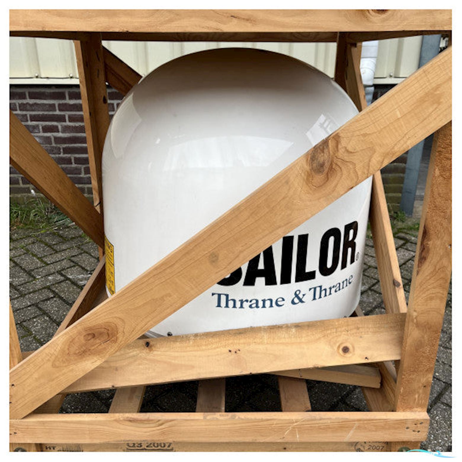 Sailor Fleet 77 satellite communication system - TT-3038C