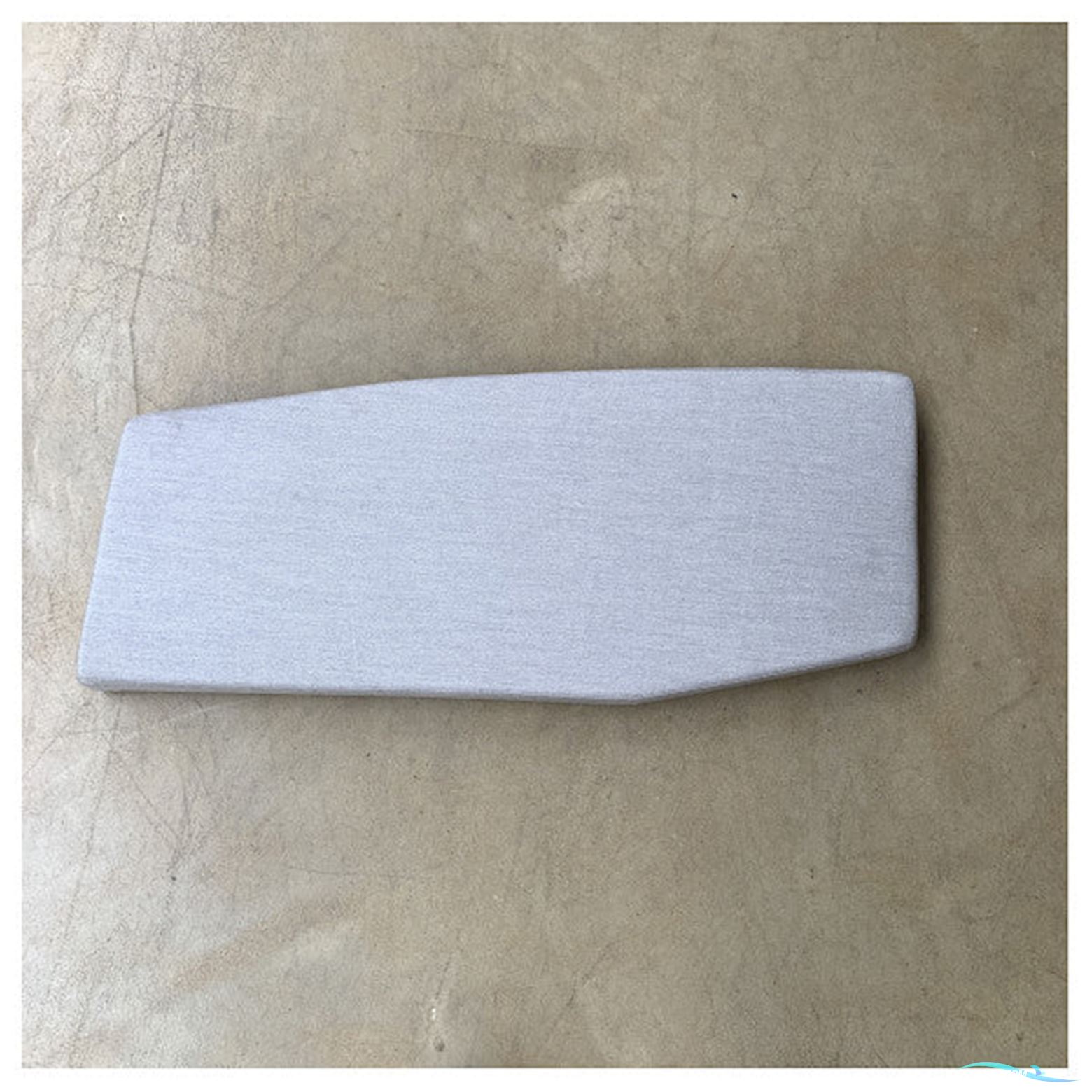 Uttern S65 Starboard Cabin Cushion Grey - 2304813 Båtsutrustning 2025, Holland