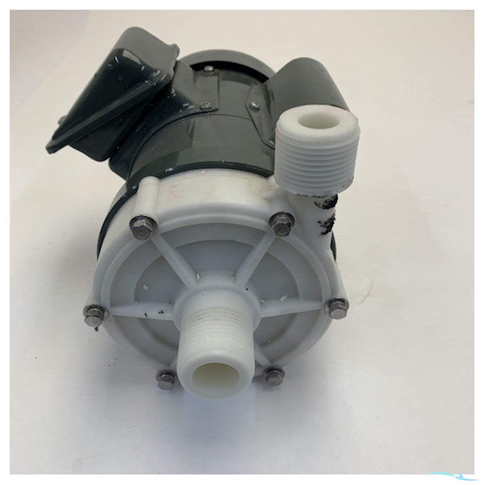 Webasto WB2000 Magnetic Drive Pump For Aircon Cooling 230V - Wbcl001108A