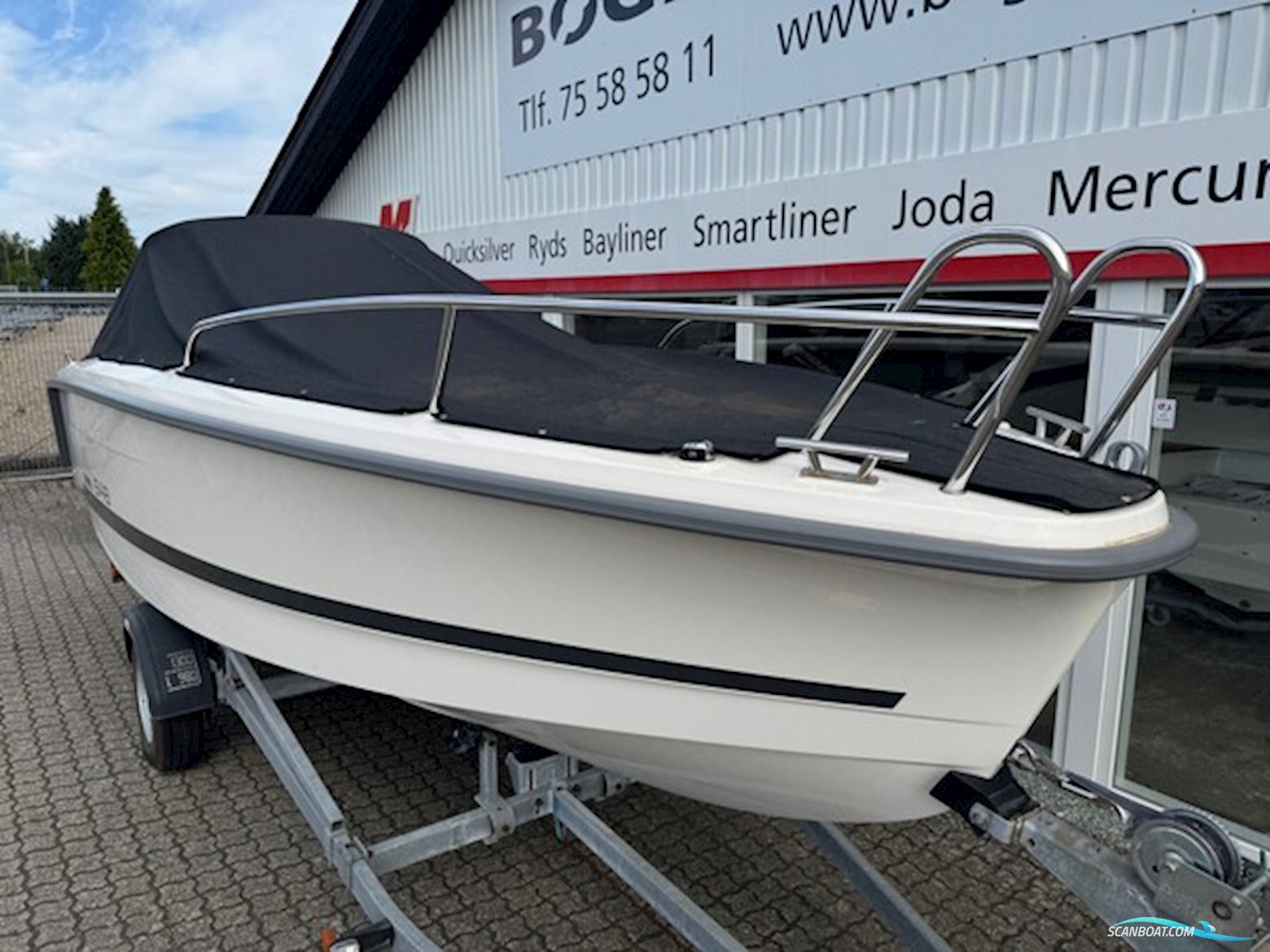 Ryds 548VI Sport X-Line Med 100 hk Mercury-Efi 4 Takt 2,1L og 1300 kg Brenderup Bådtrailer