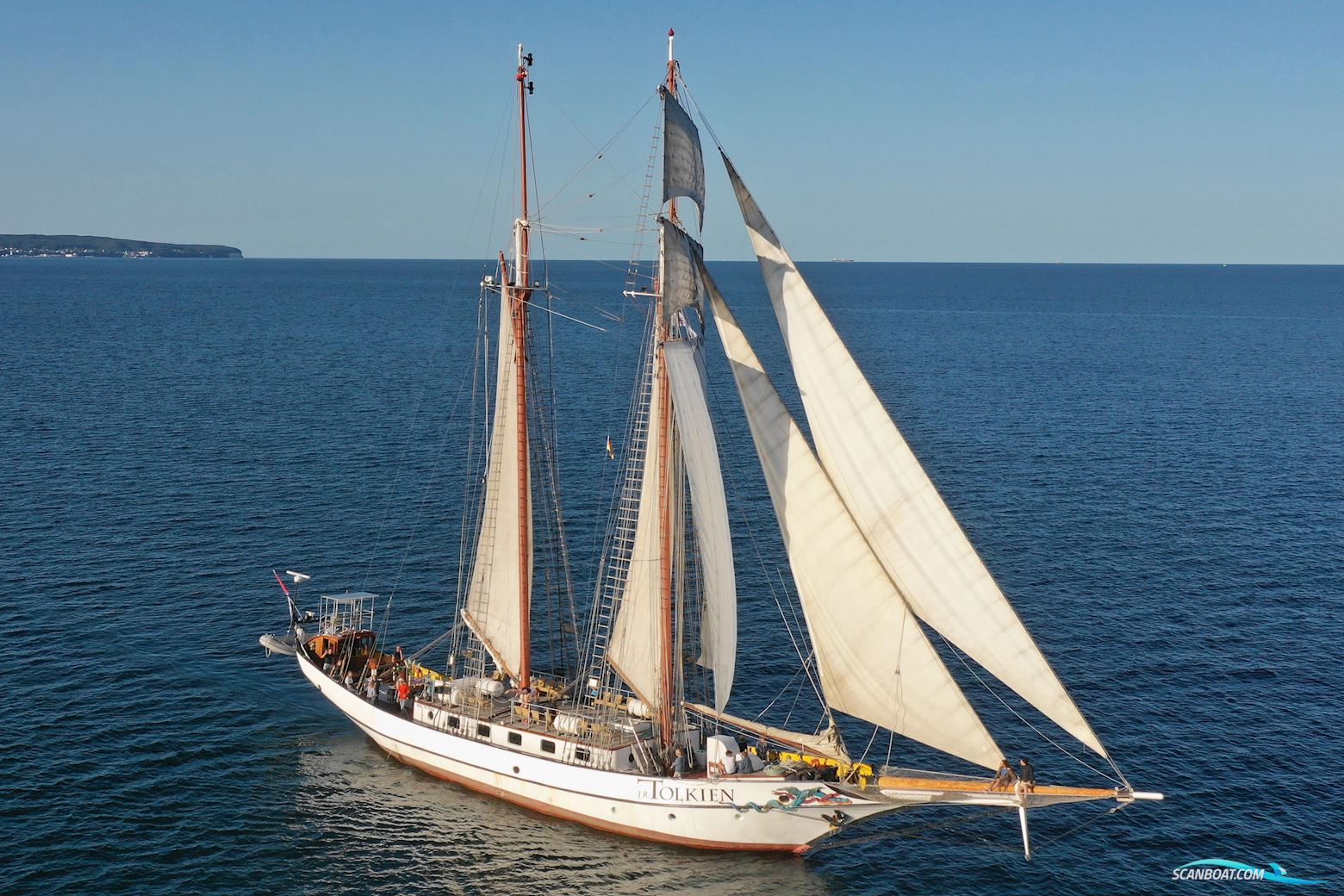 Schooner Topsail