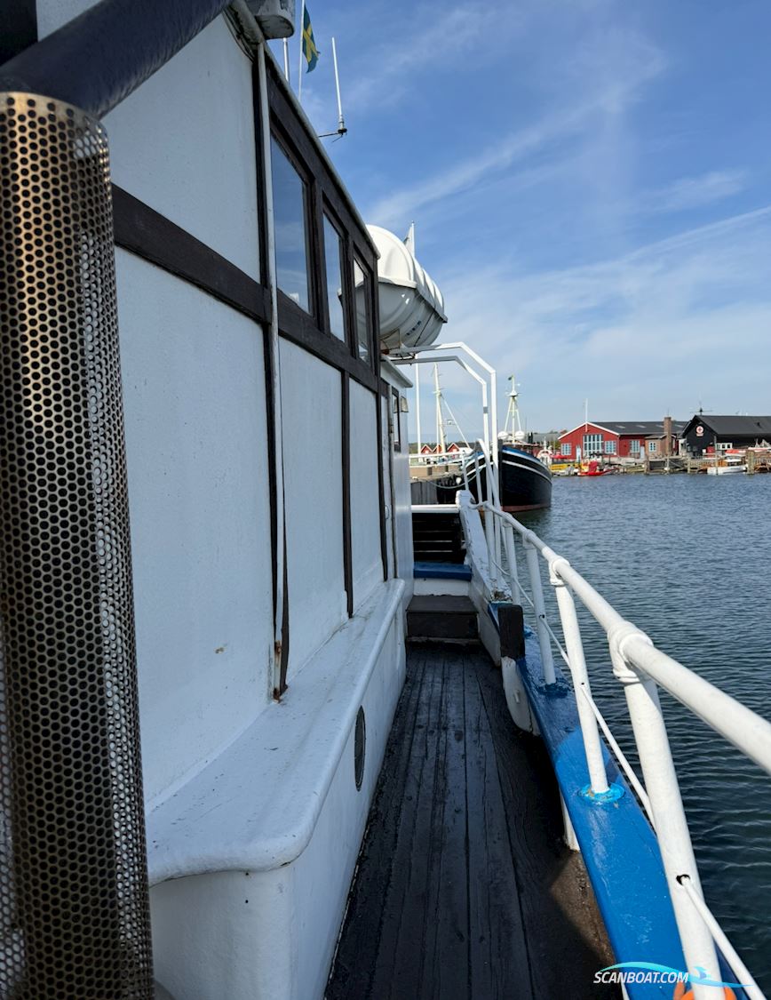 Skonare, Hus / bo Båt