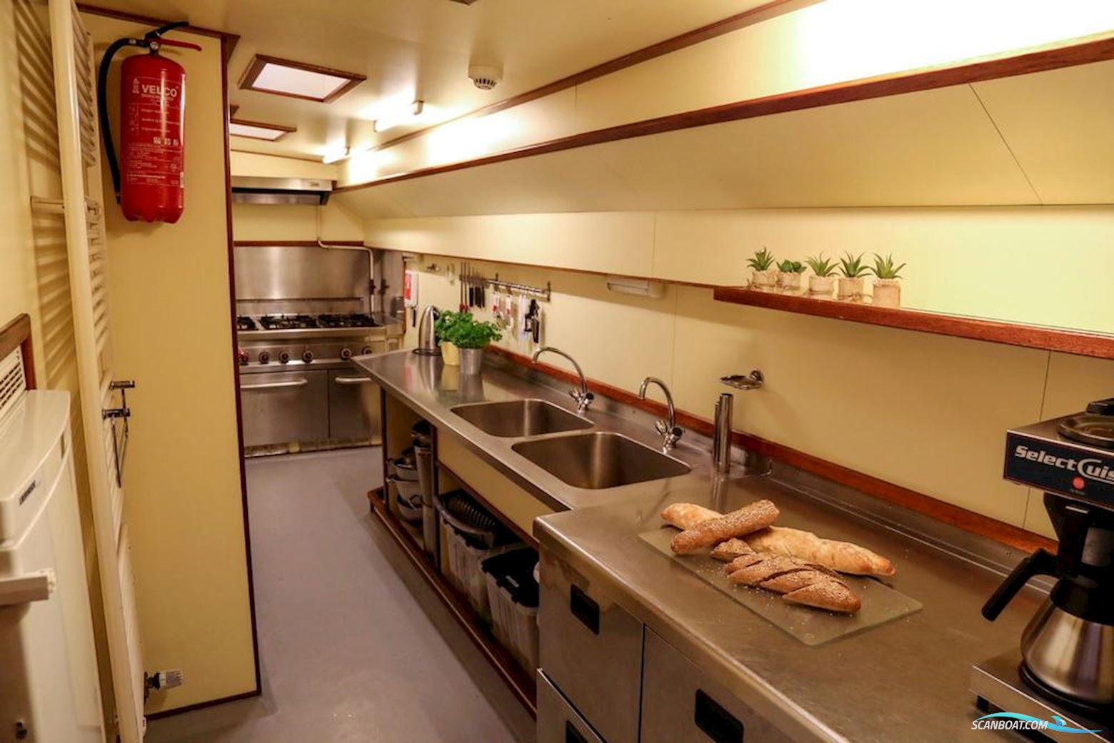 Traditional Barkentijn