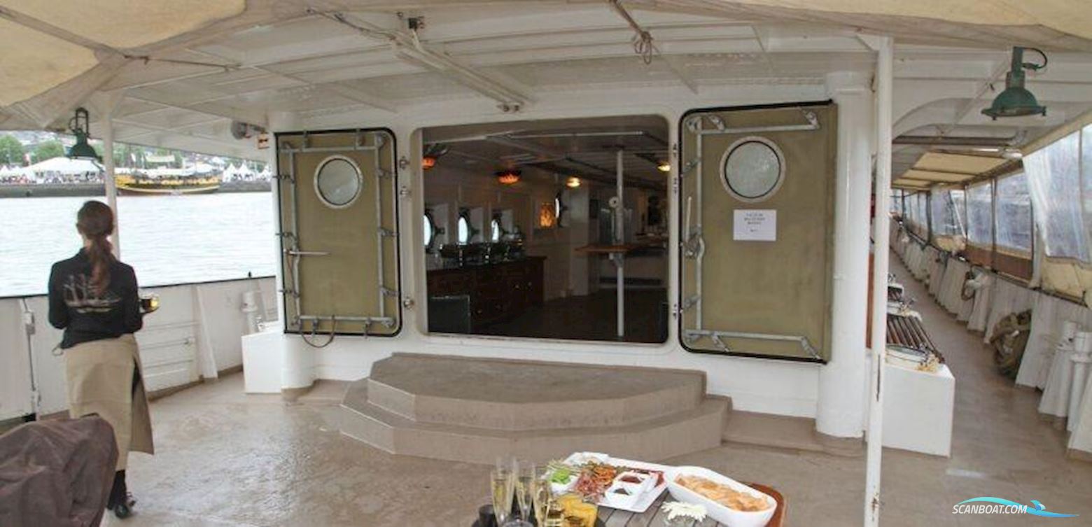 Royal Tallship 3-Mast Sail Schooner