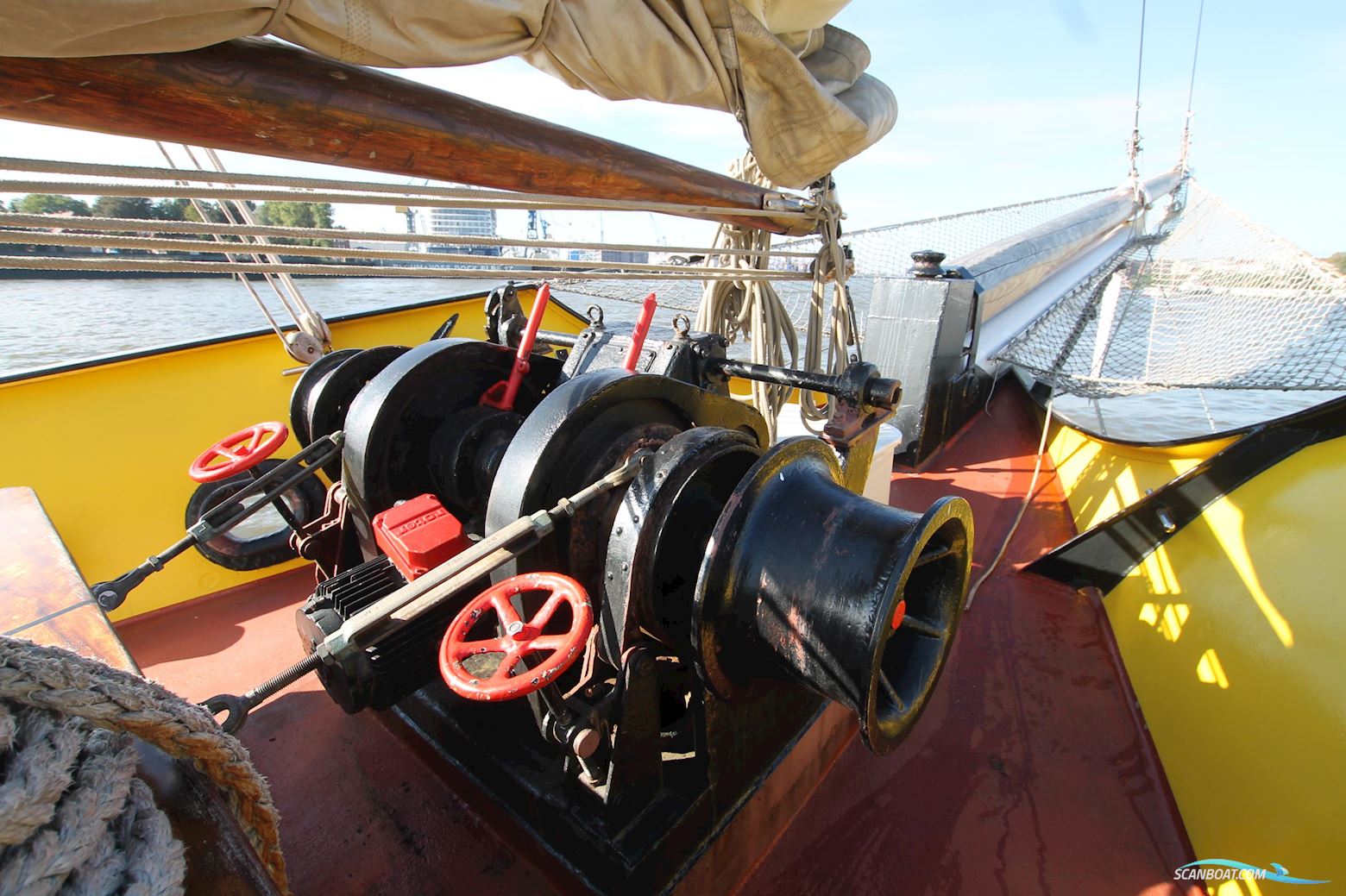 Schooner Topsail