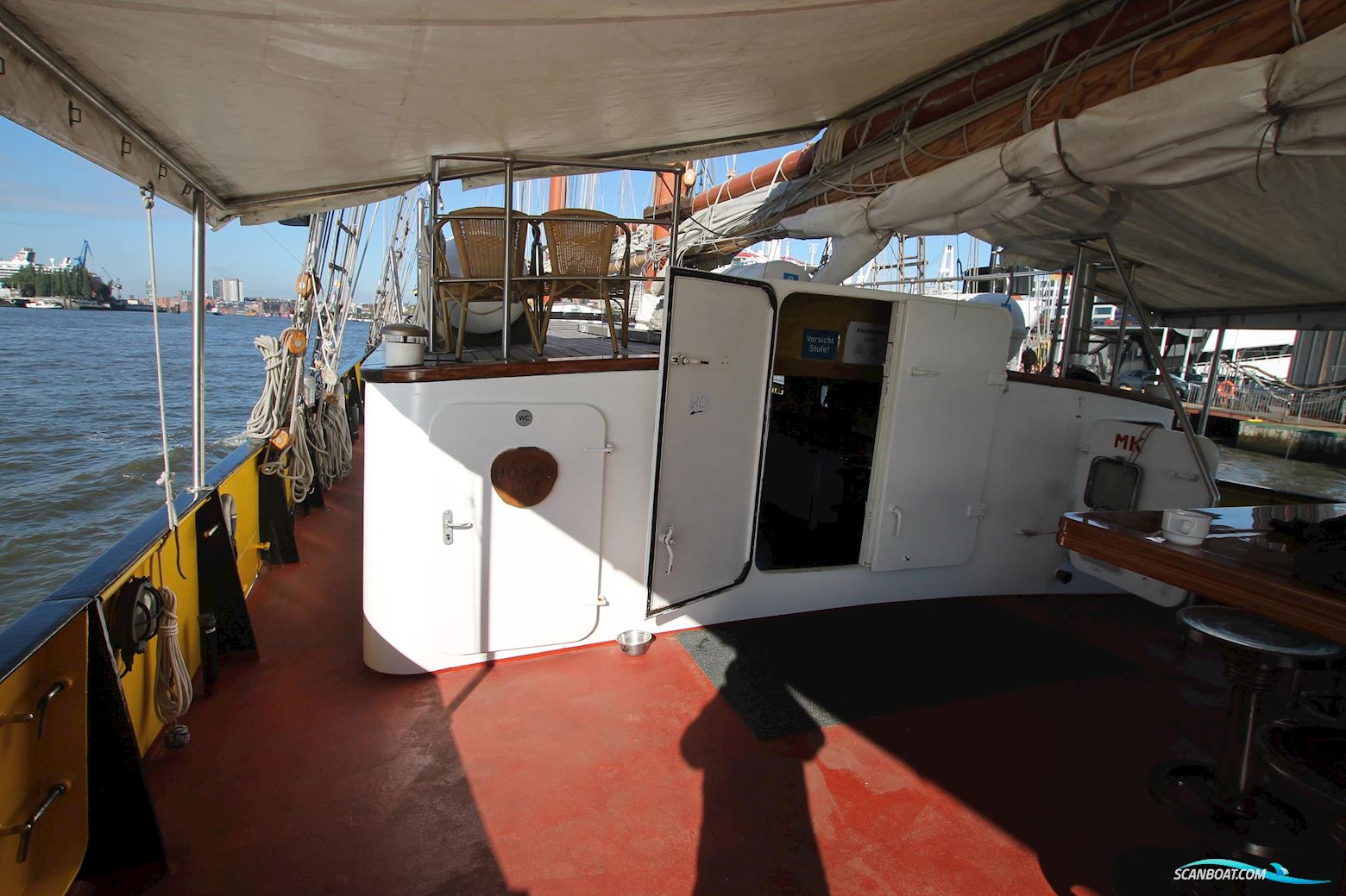 Schooner Topsail