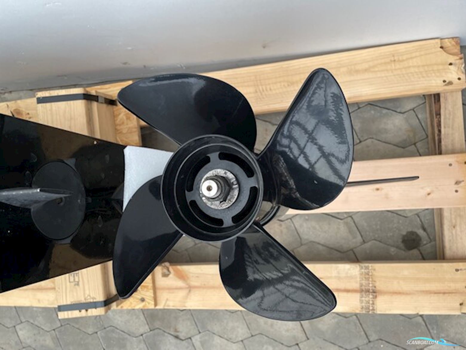 80 hk Mercury-EFI 4 takt 2,1L