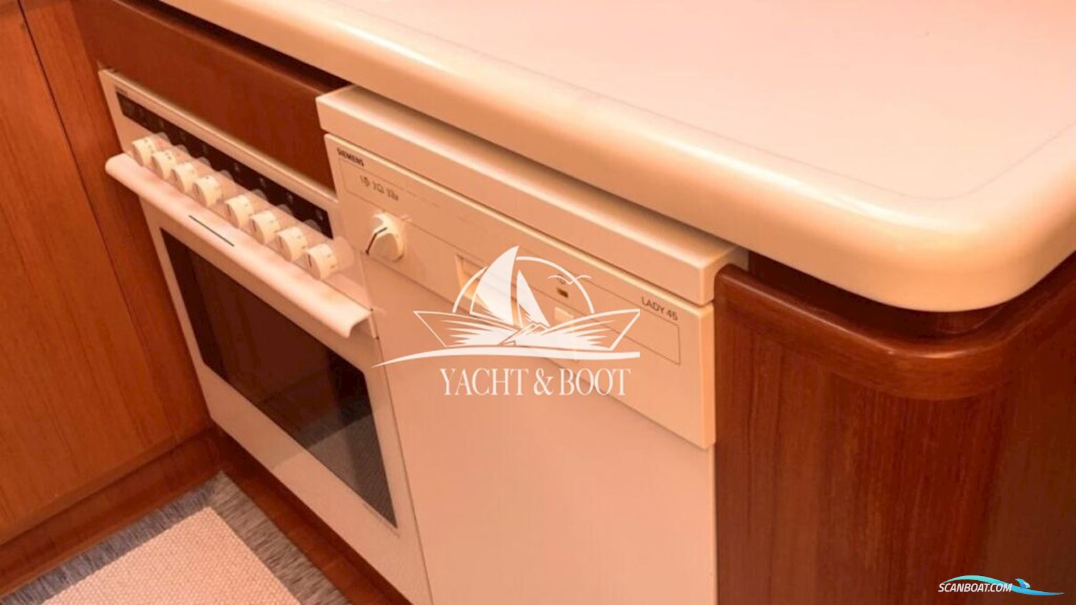 Johnson Boats 56 Fly