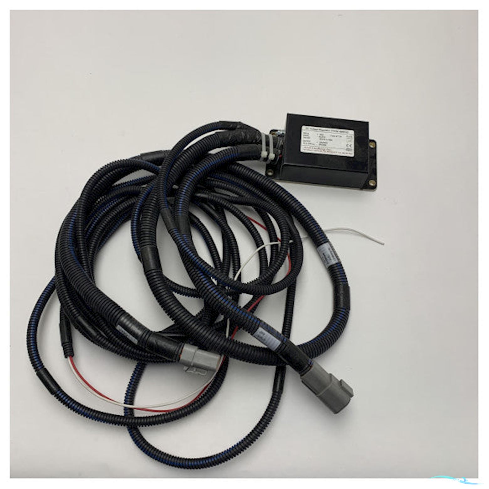 Cummins 3969769 DC-DC engine voltage converter