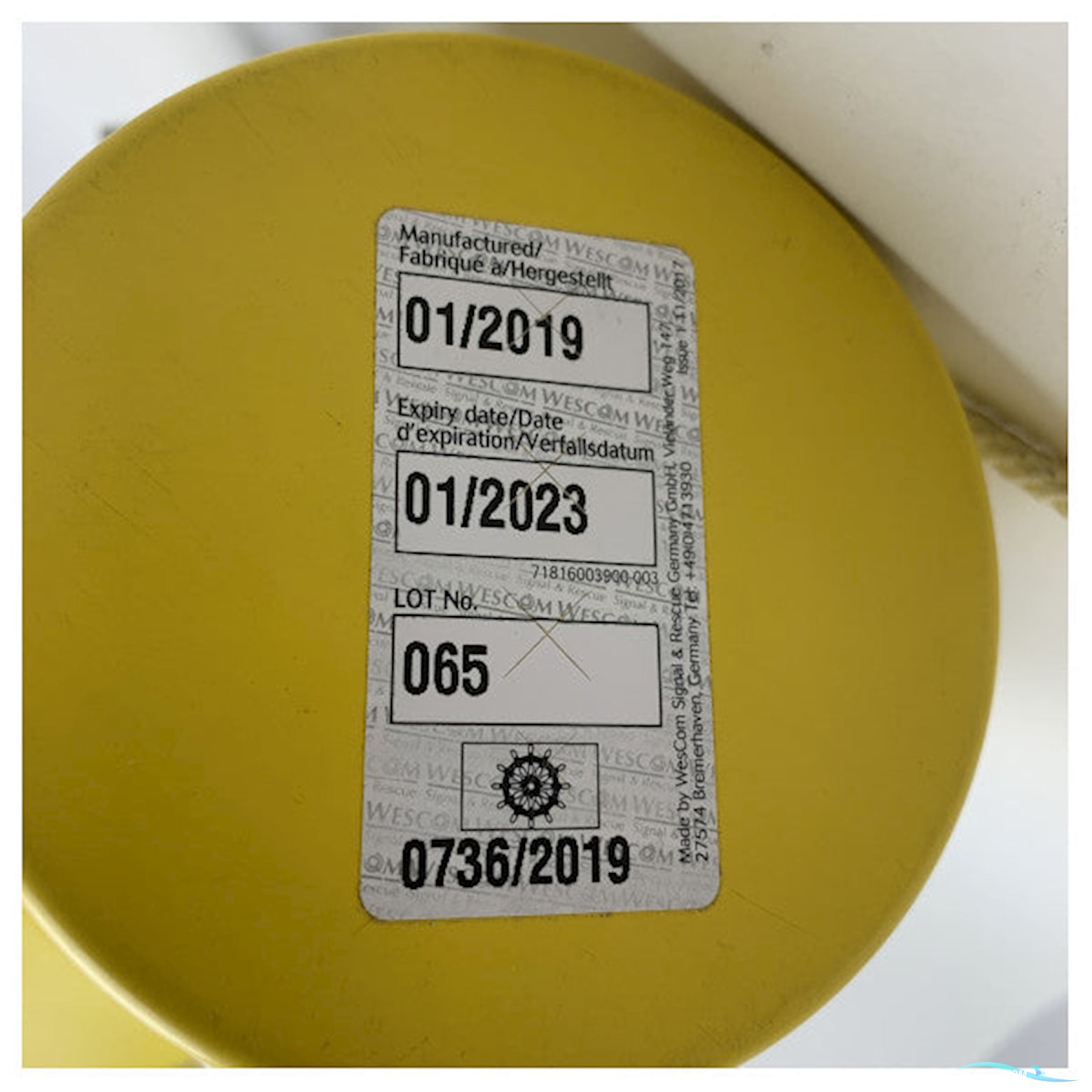 Maxwell Pains Wessex Manoverboard Mk9 Manoverboard MK9 Compact Lifebuoy Marker - 9537800