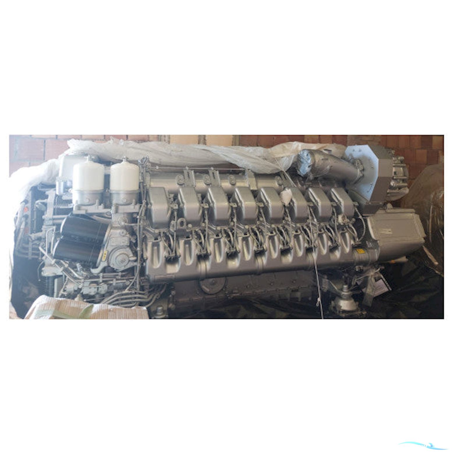 MTU series 4000 16V4000M90 dual engine kit with Kamewa JET propulsion