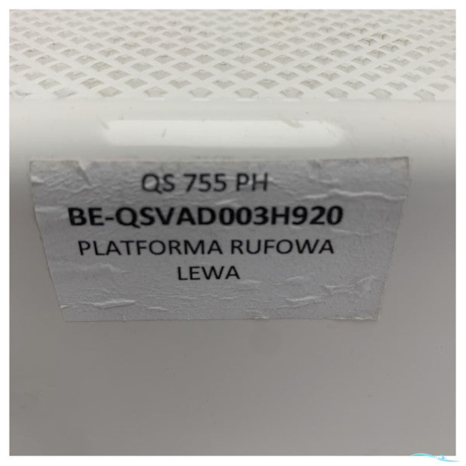 Quicksilver 755 Pilot House Port Side Grp Swimplatform White Coated - 879Del330