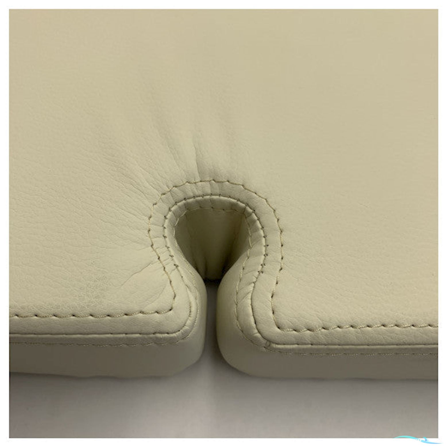 Quicksilver 855 Forward Facing Dinette Seat Cushion White - 2202556