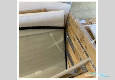 Quicksilver Activ 705 Weekend cabin front glass windshield new - 2076594 Boatequipment 2026, The Netherlands