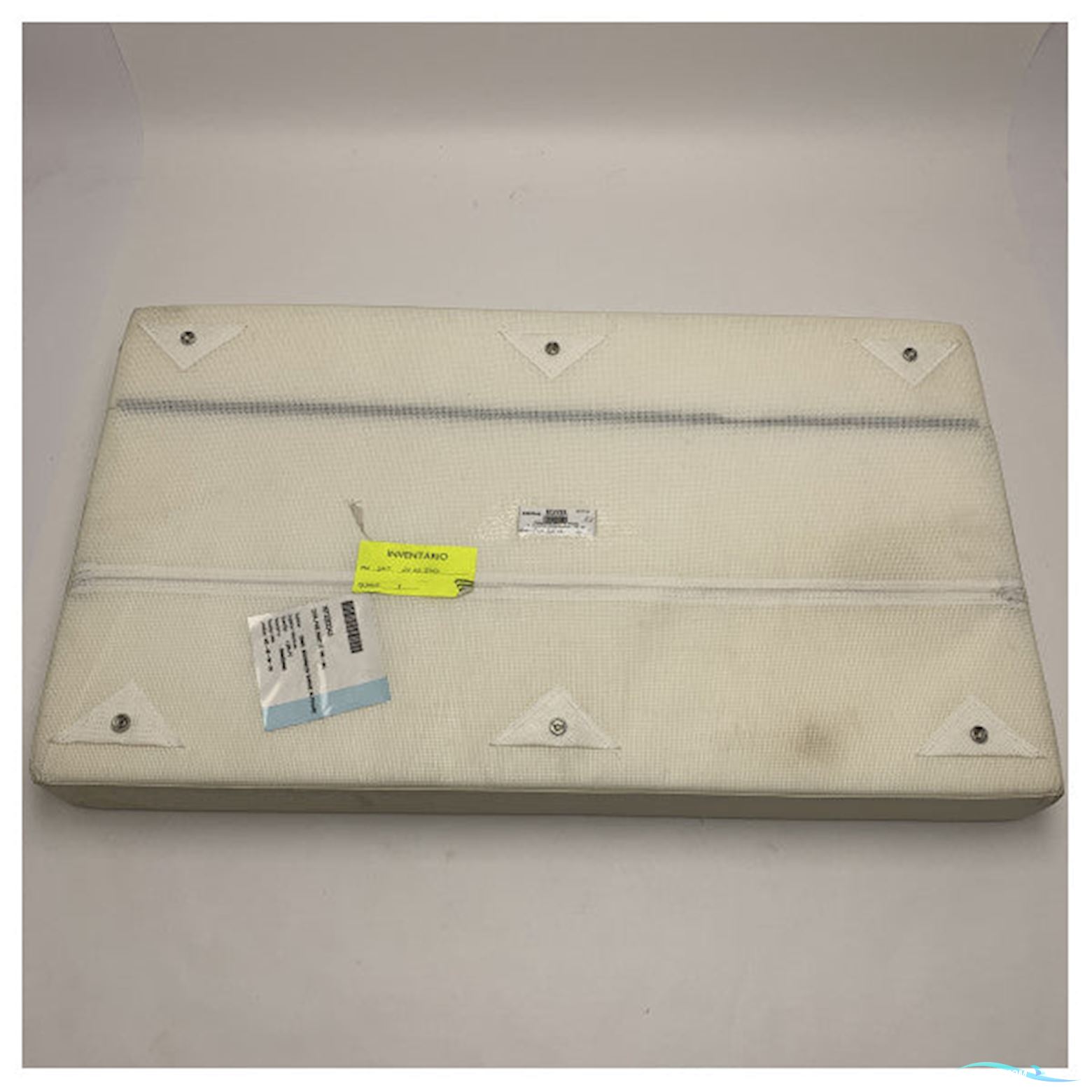 Quicksilver Activ 755 Weekend White Seat Cushion For Dinette Front Seat - 2222340