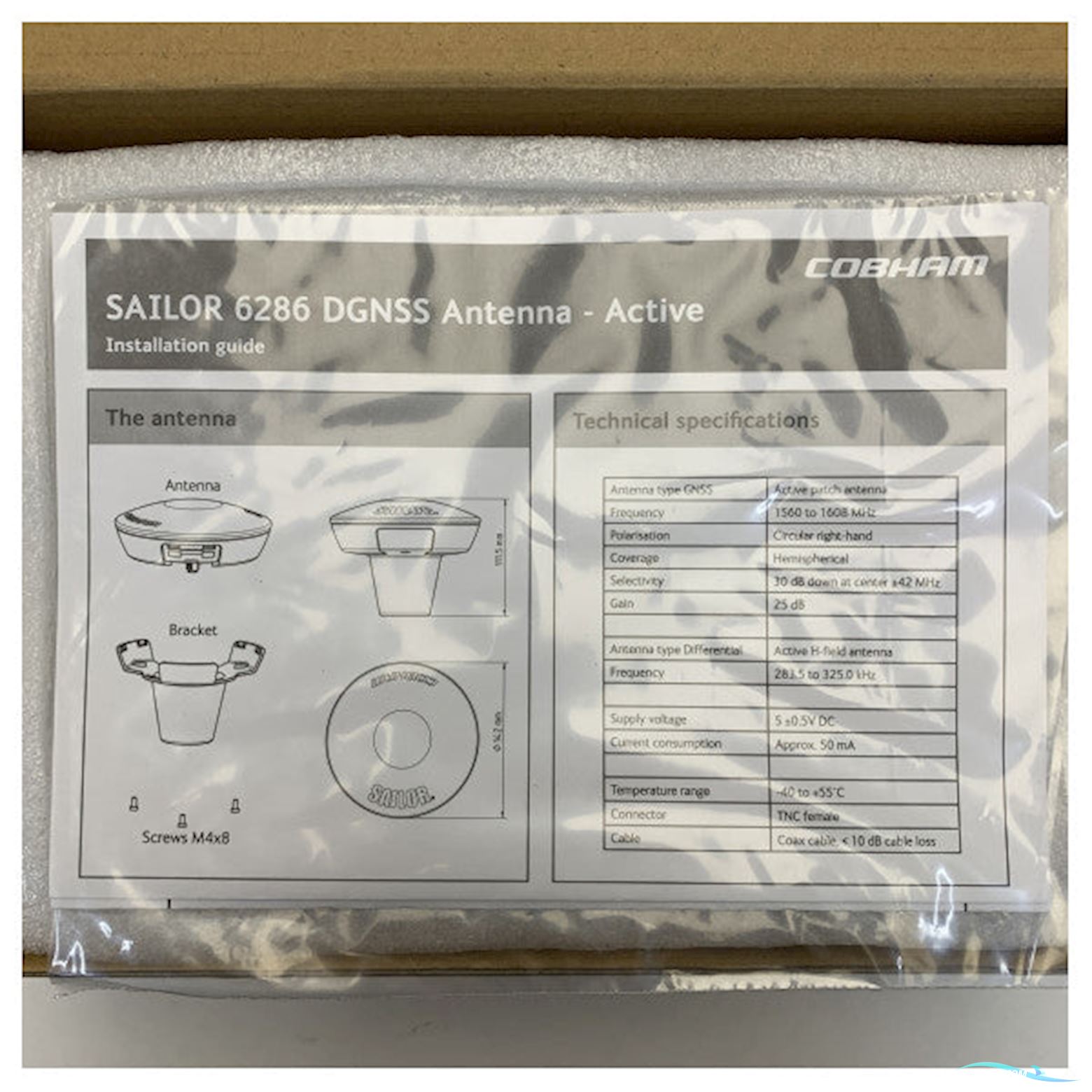 Sailor 6570 DGNSS System Communication System