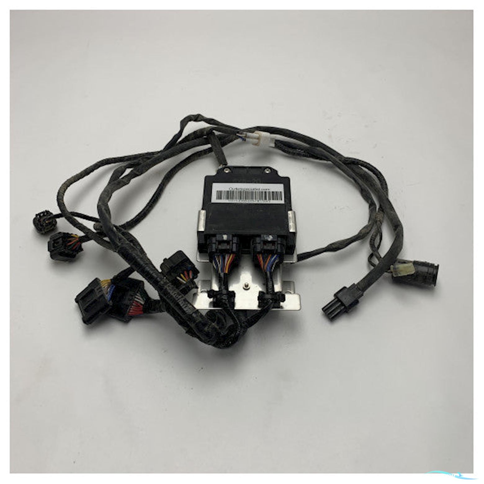 Suzuki 6X6-F8T73972 Marine Wiring Harness - Durable Electrical Connection for Harsh Sea Environments