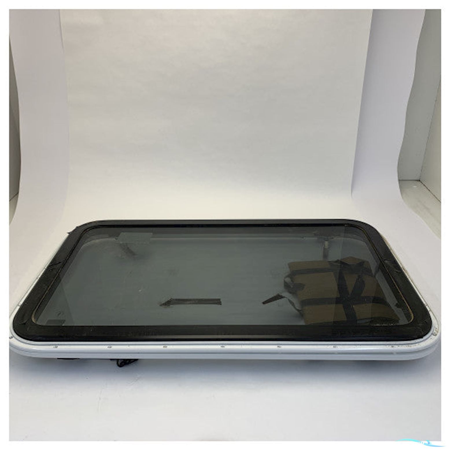 Trend Marine White Aluminium Coated Opening Window 875 x 515 mm Boatequipment 2025, The Netherlands