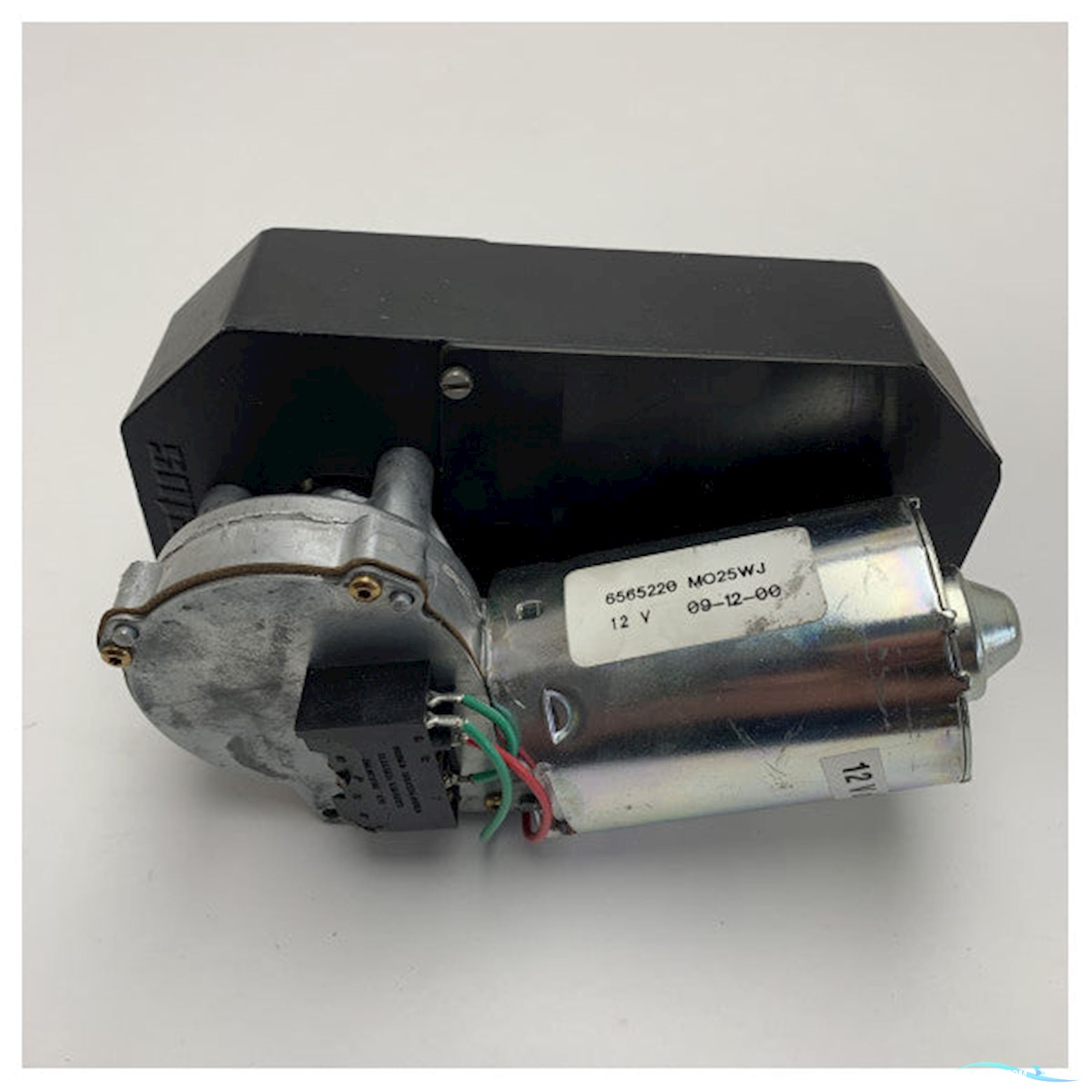 Vetus Windshield Wiper Motor HDM12 12V 75W for Marine Boats - Powerful & Durable