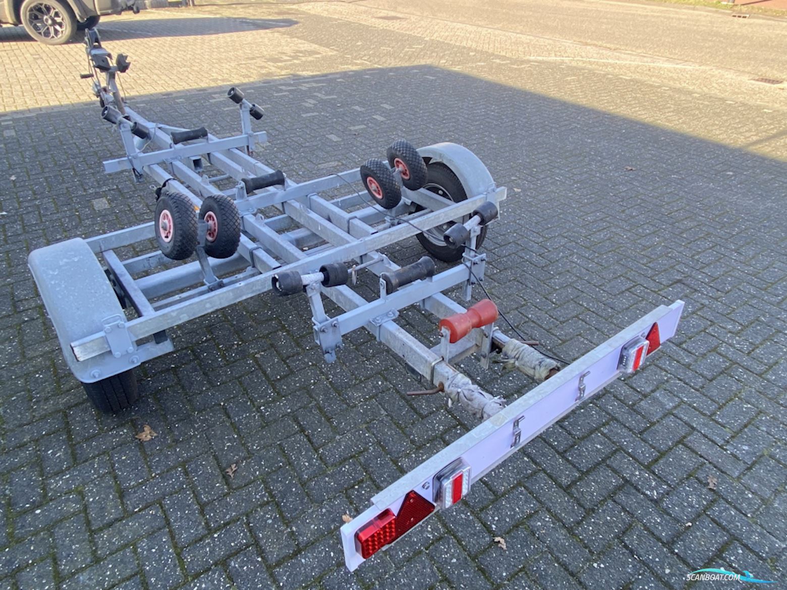 Nautilus 560 stallingstrailer