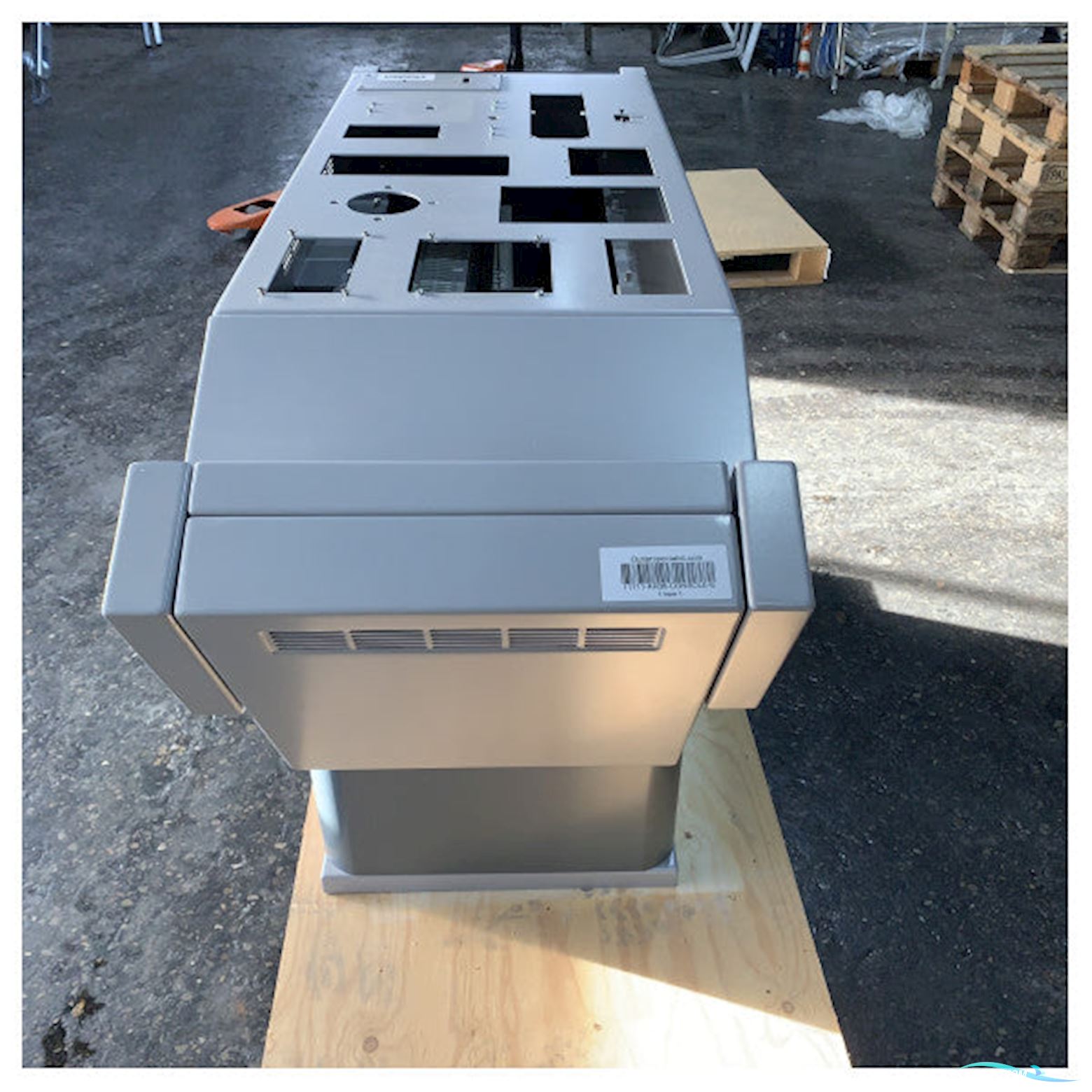 Alphatron Antracite Brigde Navigation Console type E dimensions - L136 x W48 x H83