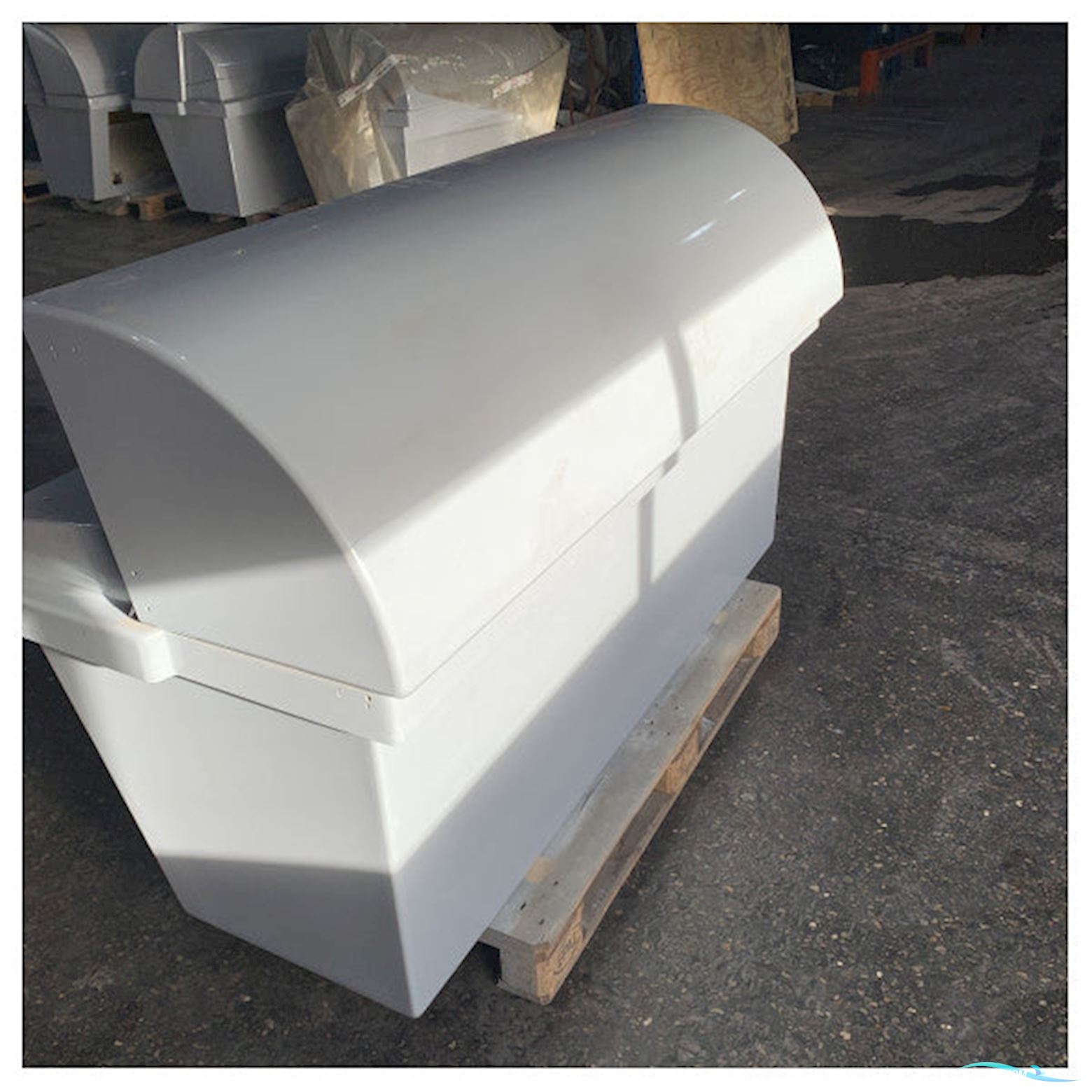 Alphatron Flybridge GRP Bridge Navigation Console with Cover Grey - L173 x W80 x H108