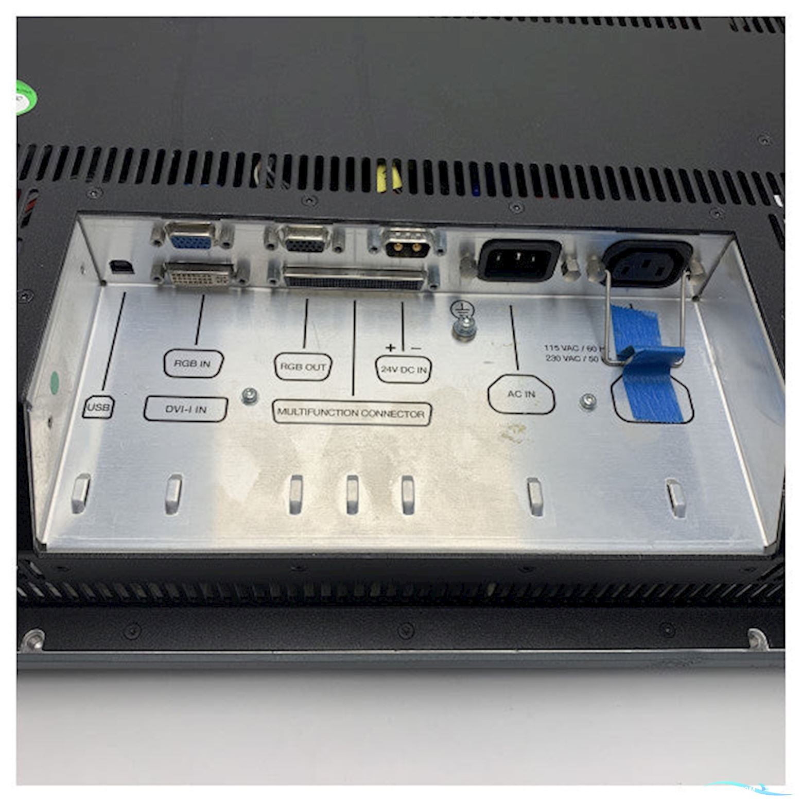 Alphatron JH 26T11 26 inch multifunctional marine display