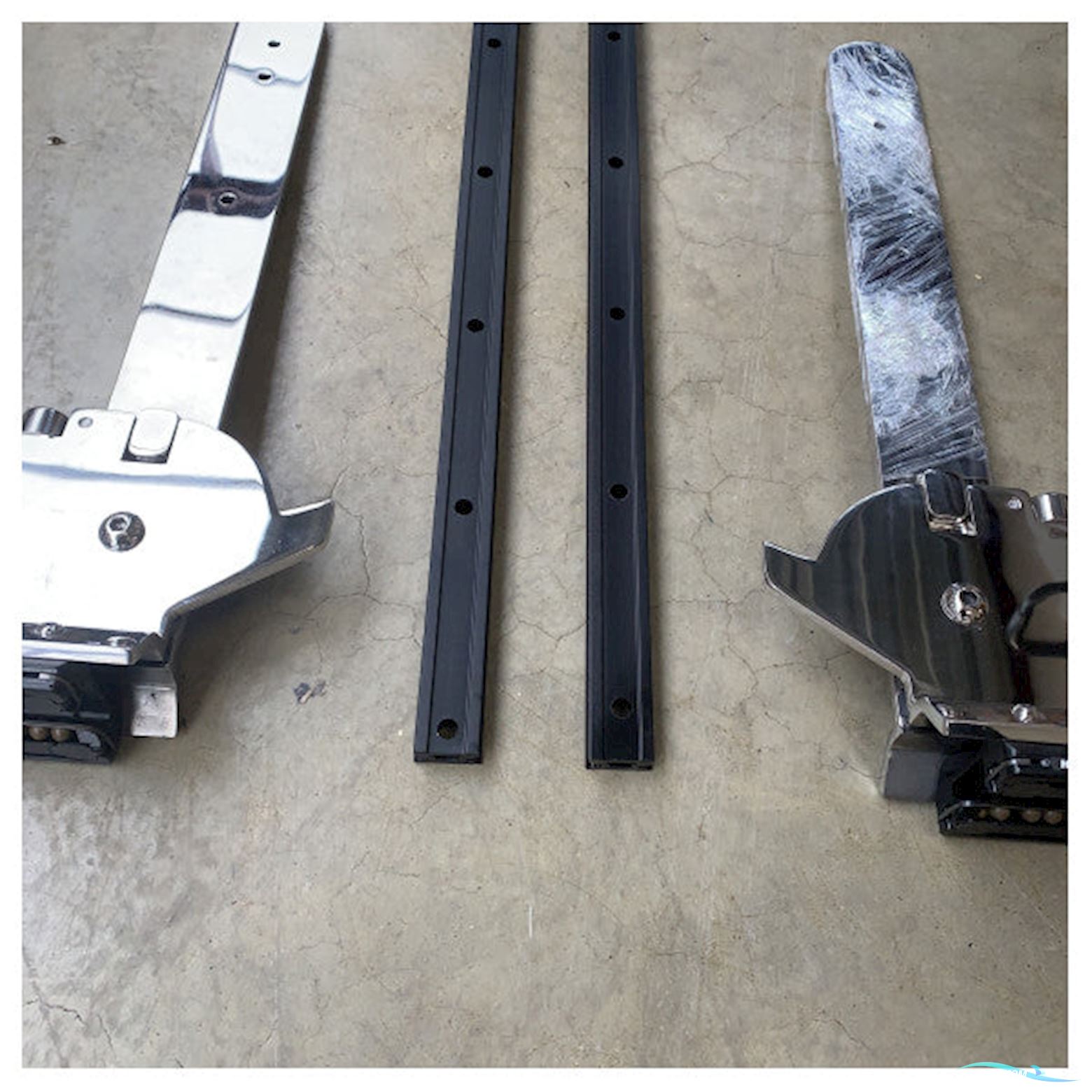 Harken CRN Custom Line Navetta 37 cockpit bench handling / sliding kit