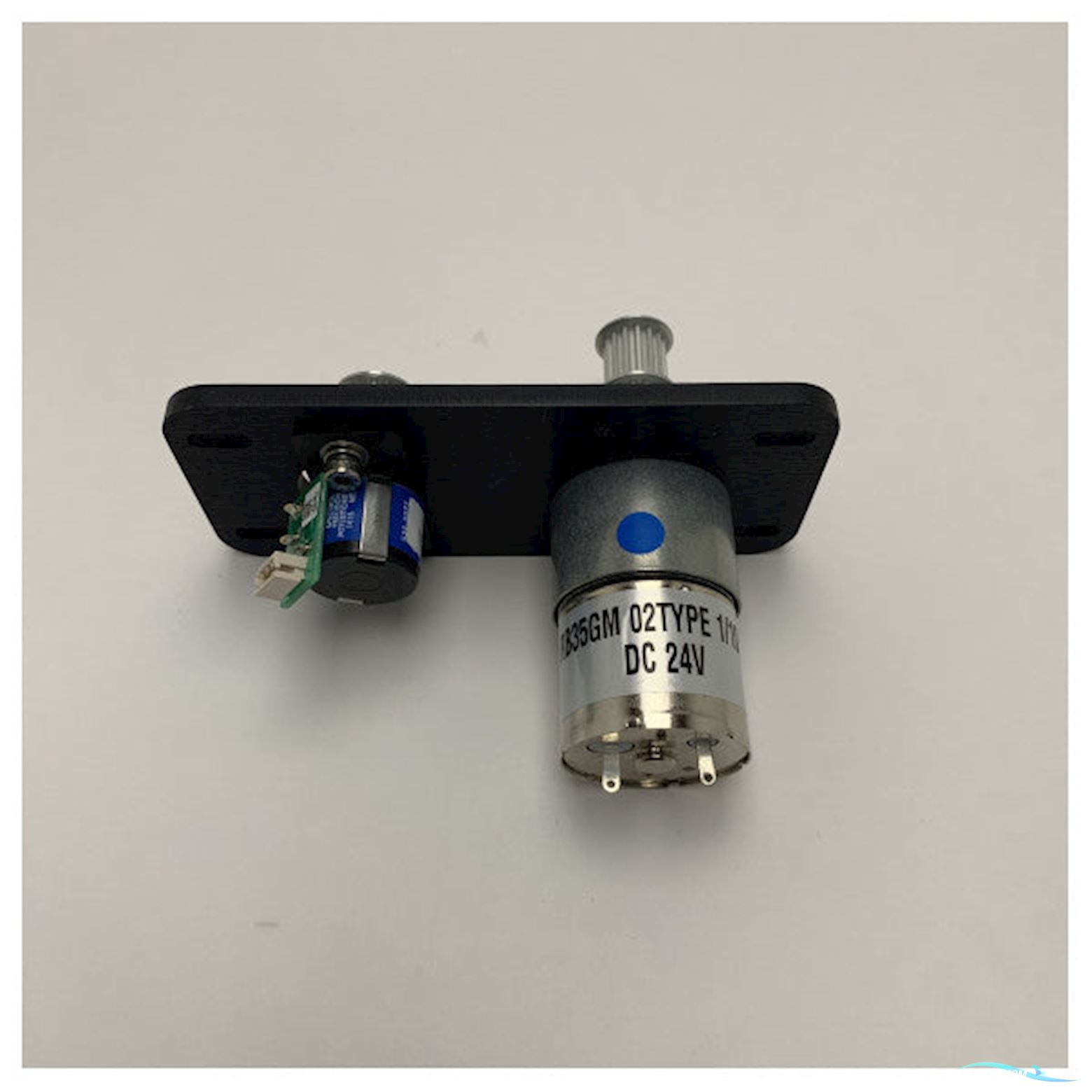 Intellian V3-4011 DC 24V Marine Pol Motor for Reliable Antenna Positioning Systems