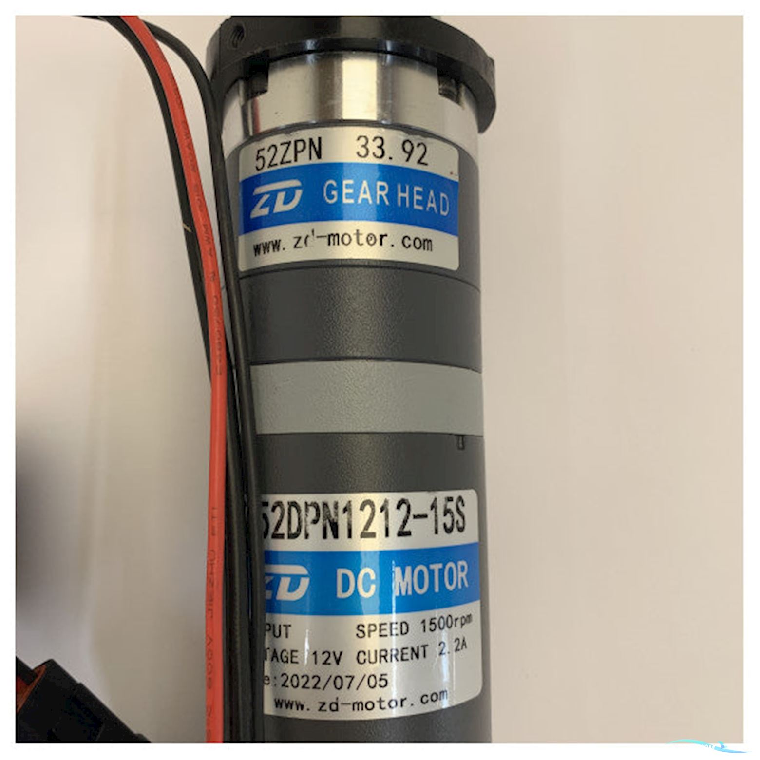 Lewmar B19254 SureShade DC Motor with Gear Head