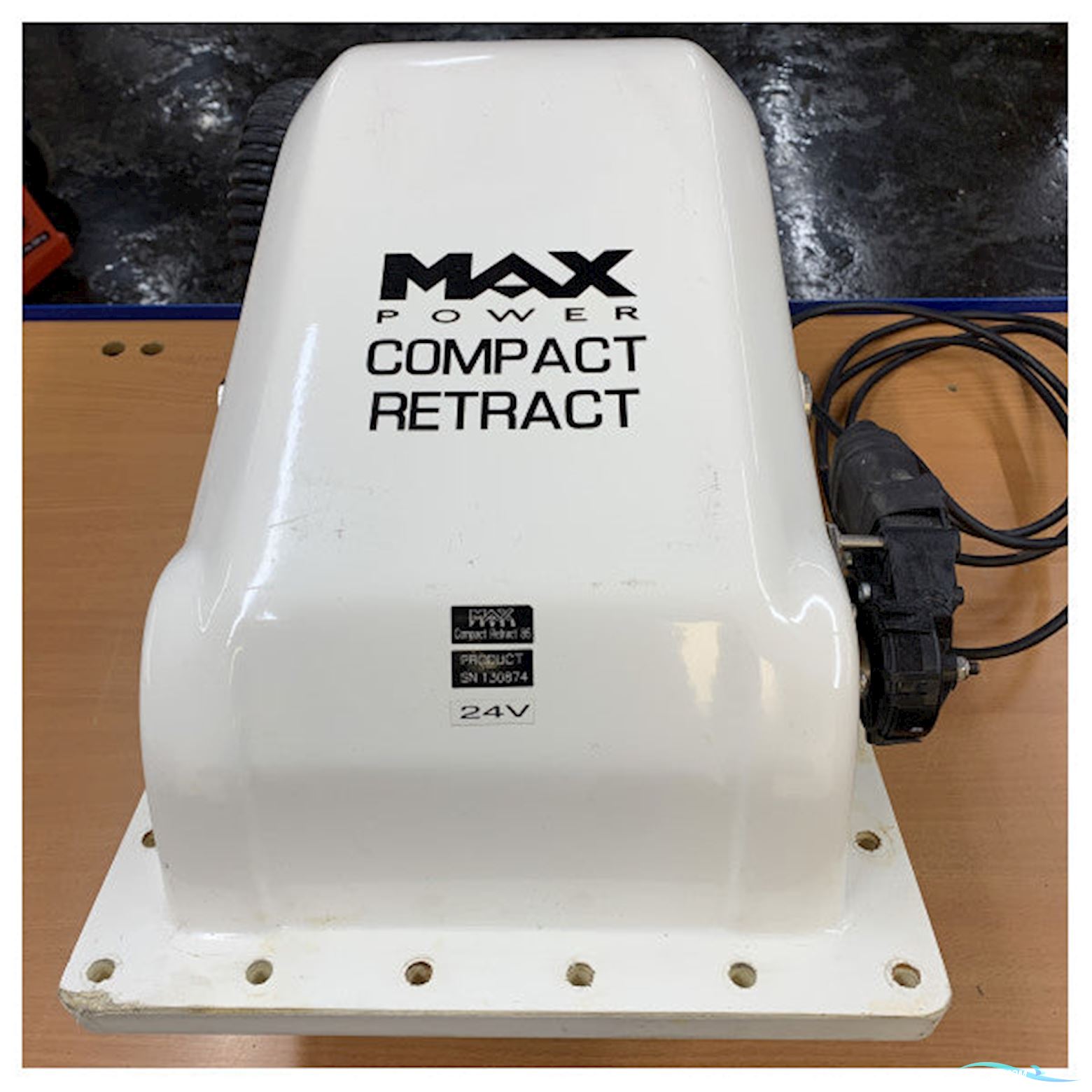 Max Power Compact Retract 85 KGF Bowthruster 24V Retractable - 317822