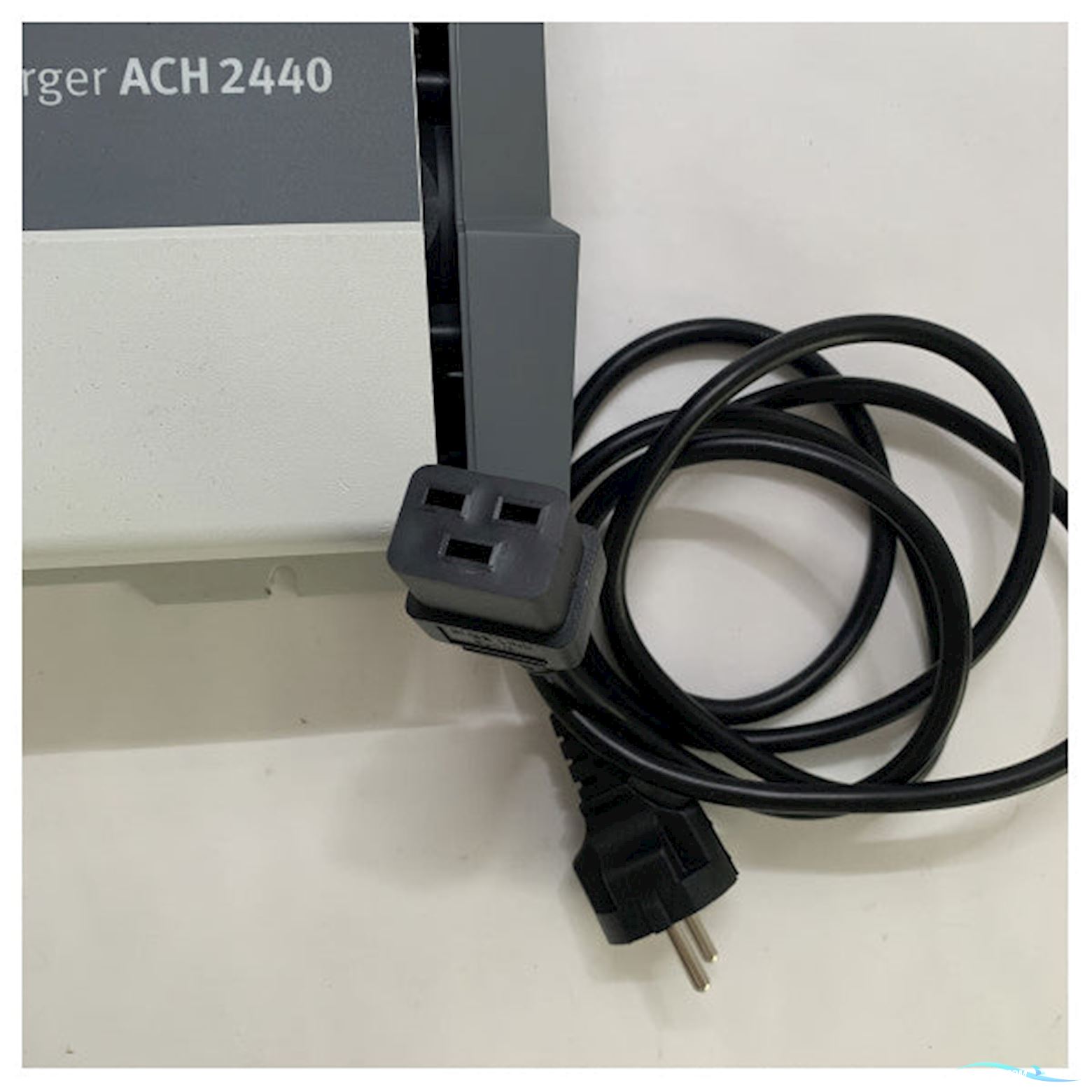 Maxwell Aap Tron Advanced 40 Amp Battery Charger 24V 3-Output - Ach2440