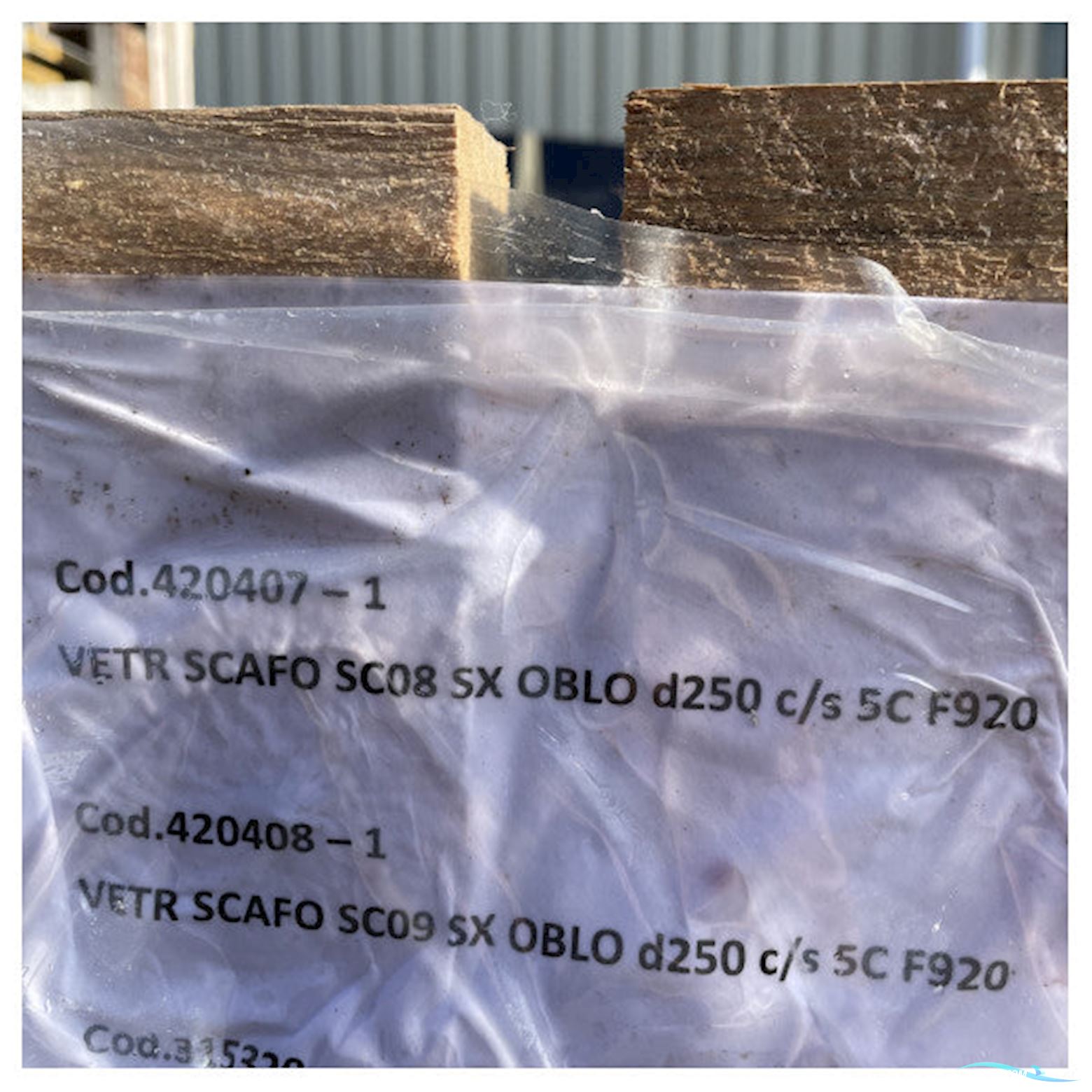 Nemo Ferretti 920 side mount front glass panel with opening porthole - 420407