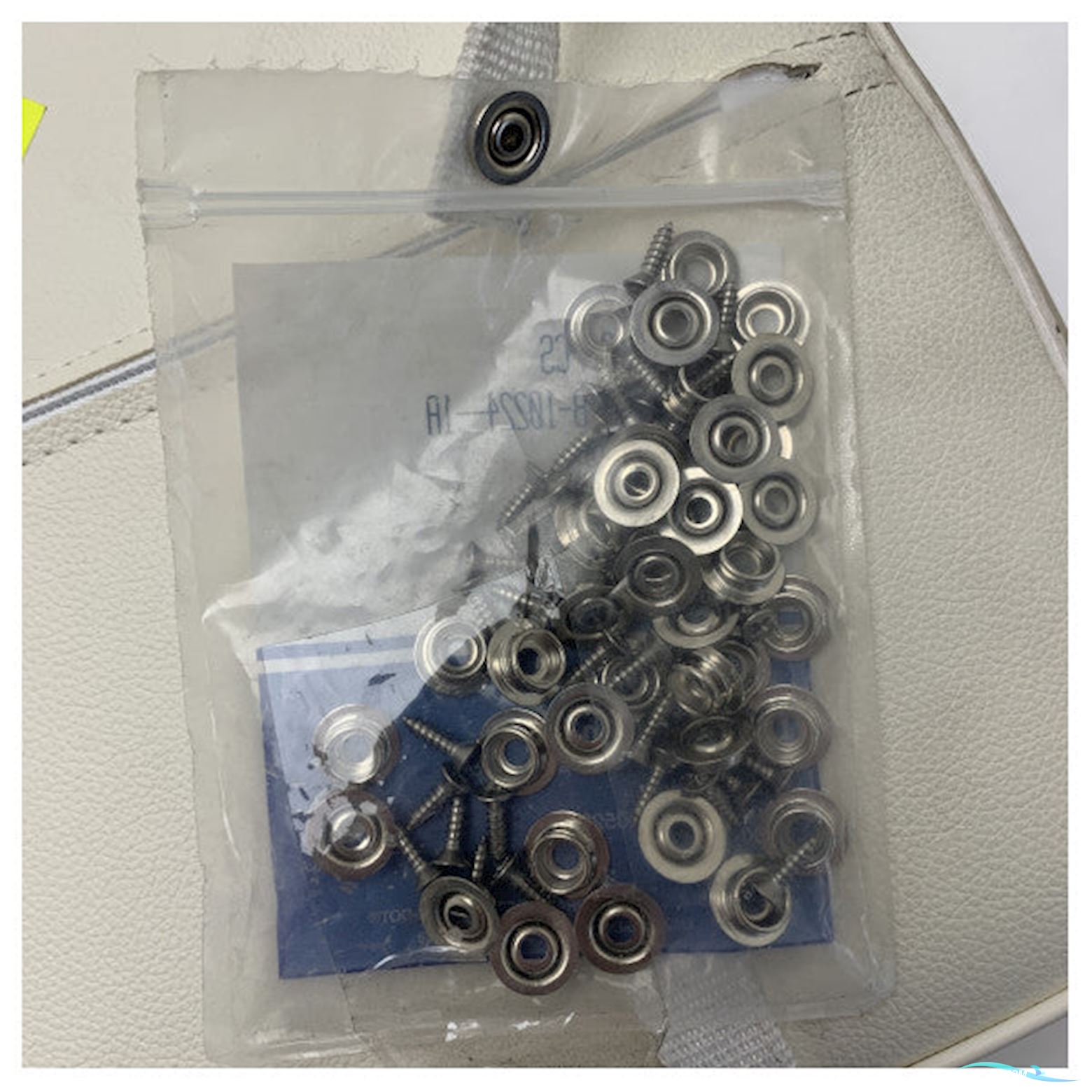 Quicksilver 540 Cruiser Right Cabin Cushion White - Beige - 878Del152N