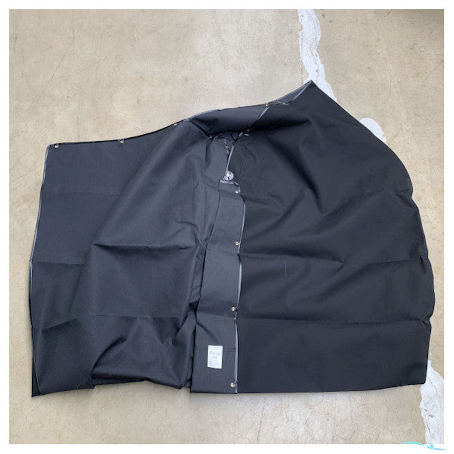 Quicksilver Activ 675 Sundeck Sunbrella Consolve Cover Black - VK_QS675Sdcc!